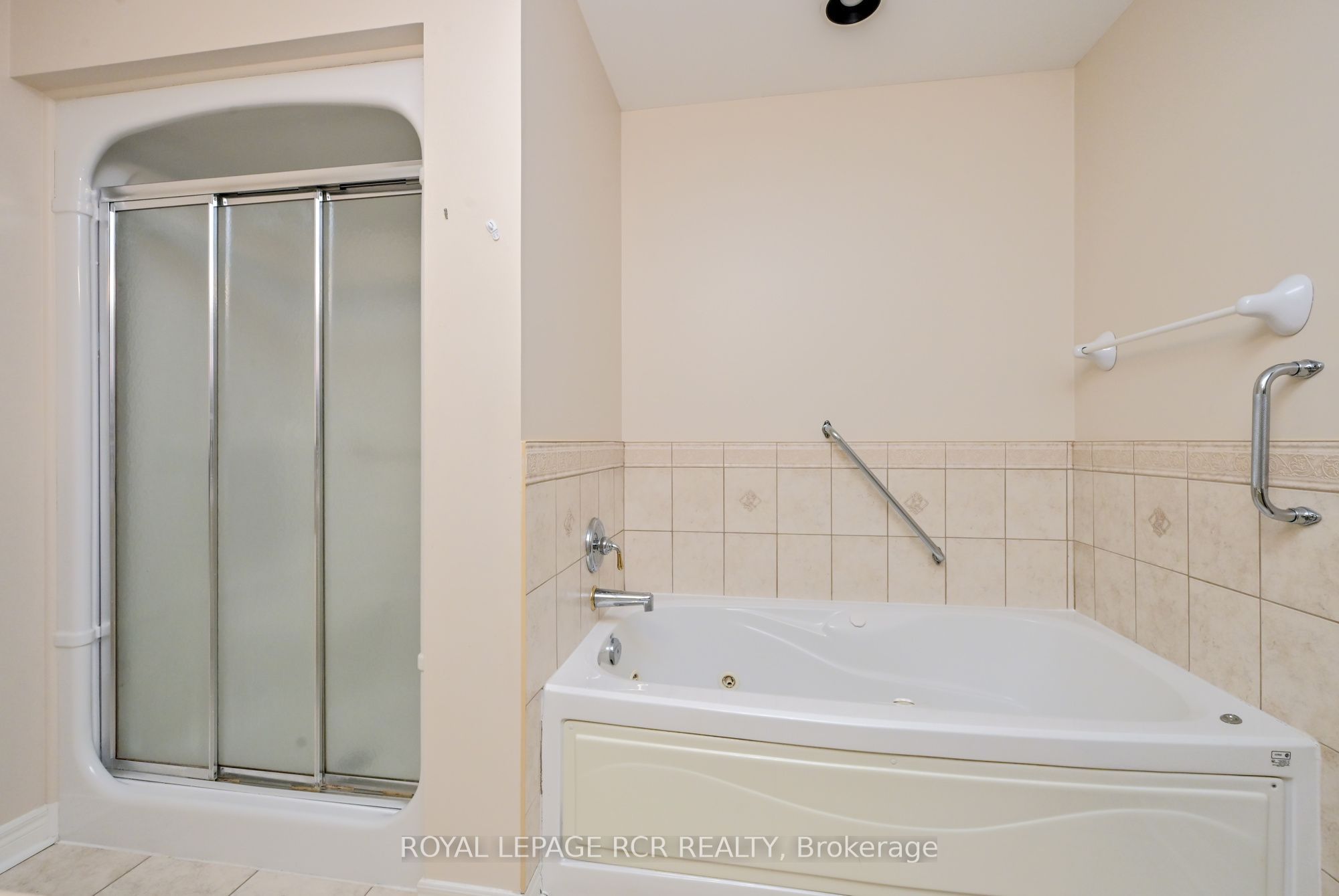 6 Artisan Lane Property Photo 19