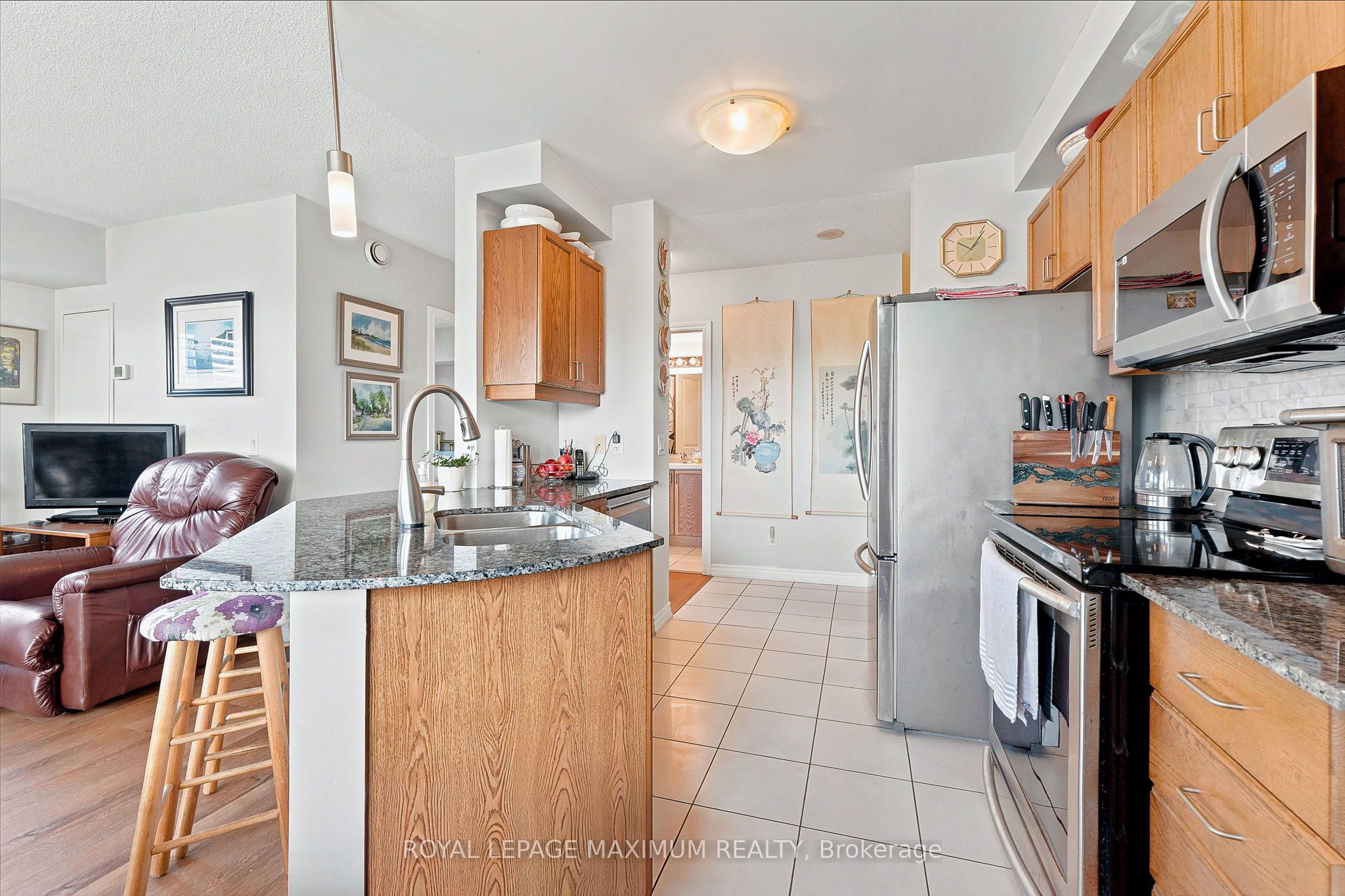 7730 Kipling Avenue 402 Property Photo 8