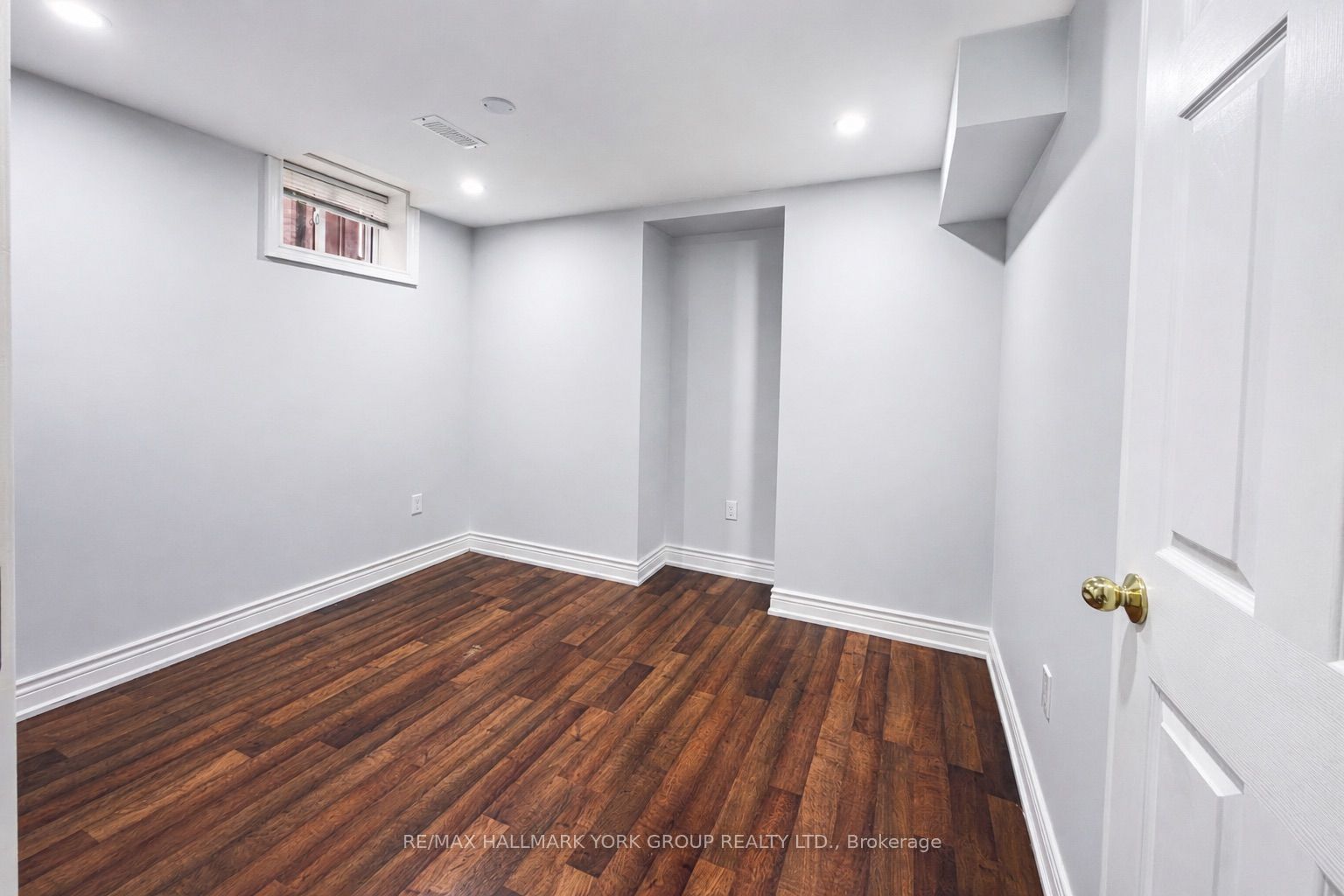 33 Deerwood Crescent Property Photo 10