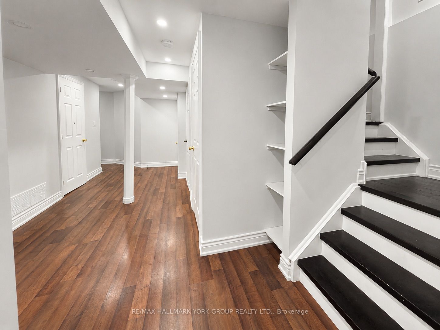 33 Deerwood Crescent Property Photo 12
