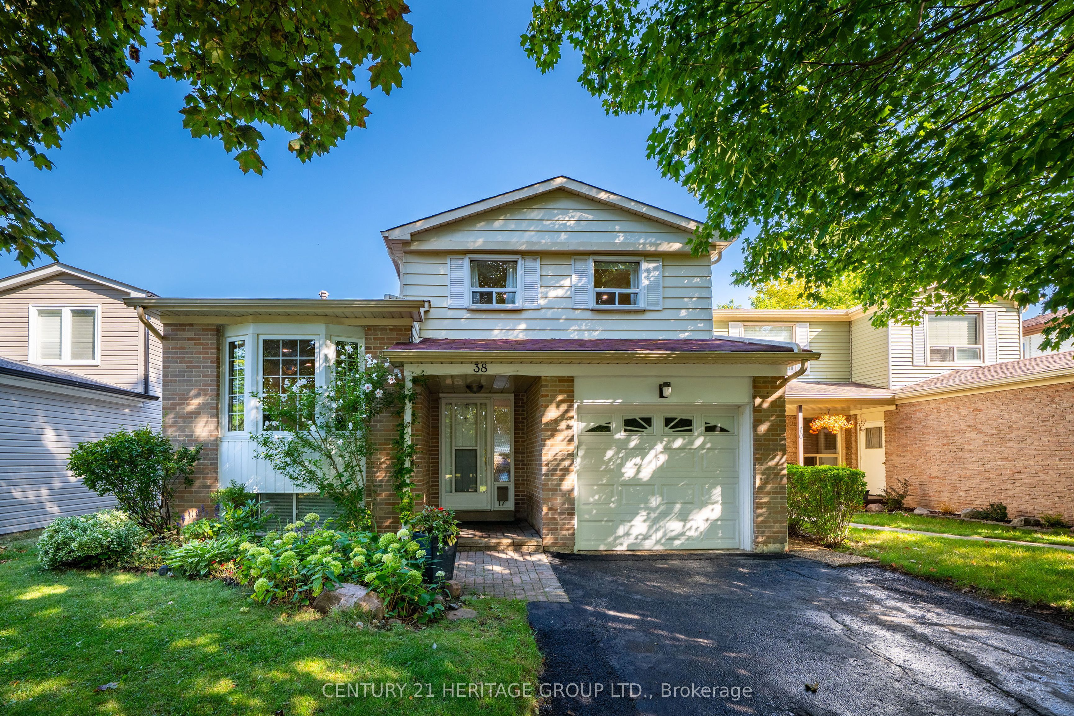 38 Kitsilano Crescent