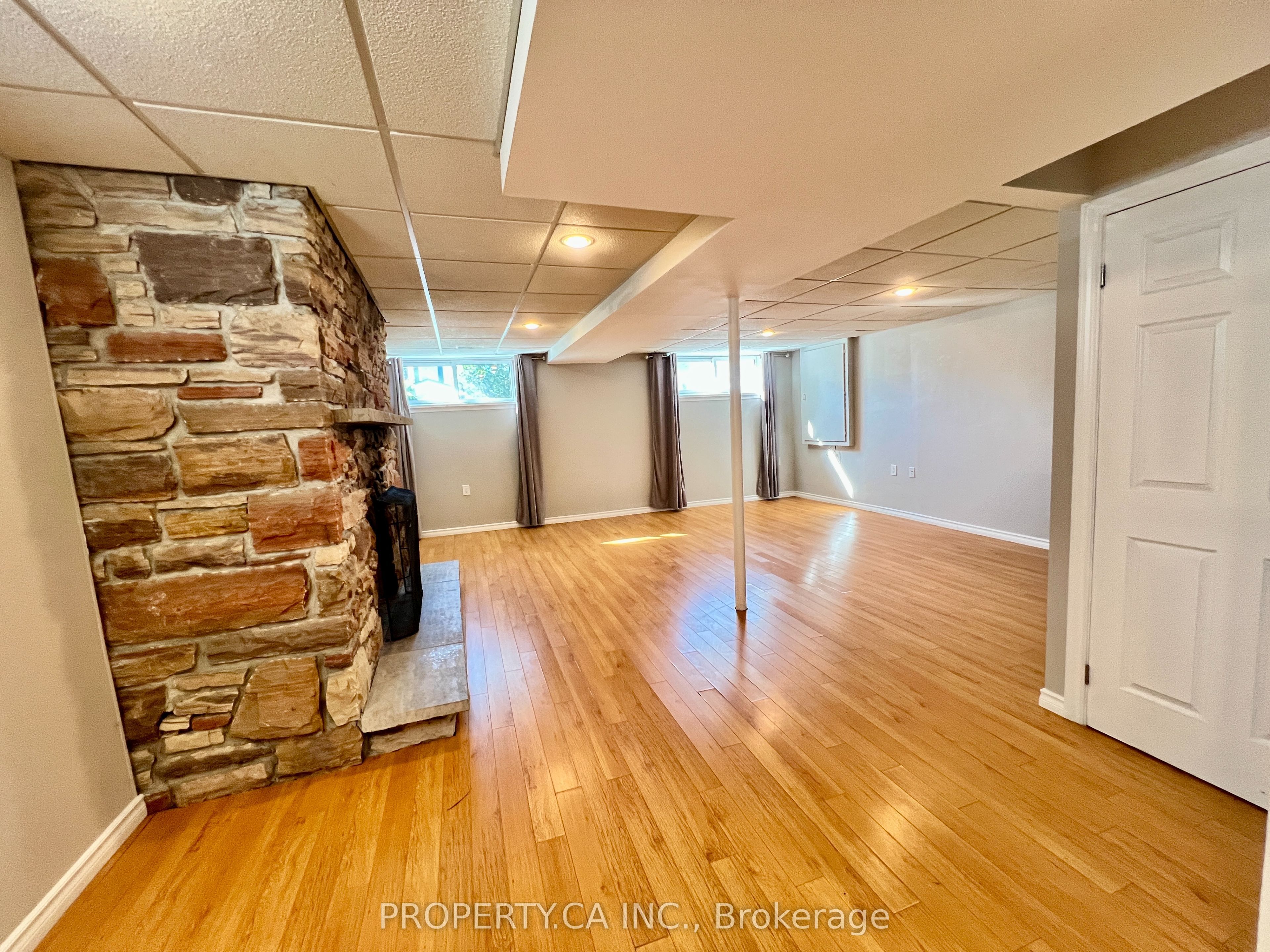 205 Talbot Crescent Lower Property Photo 2
