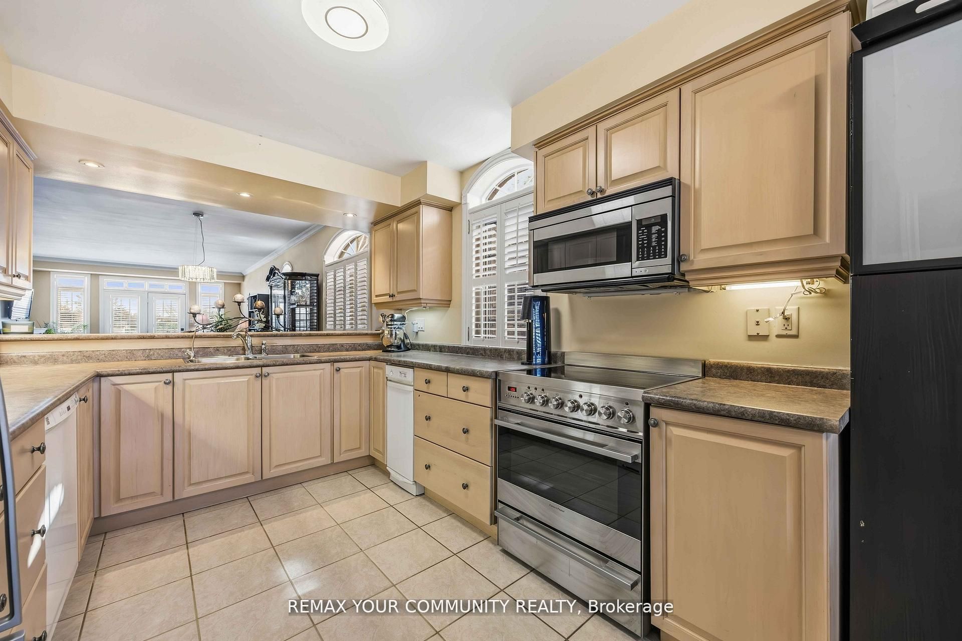 520 Silken Laumann Drive 17 Property Photo 20