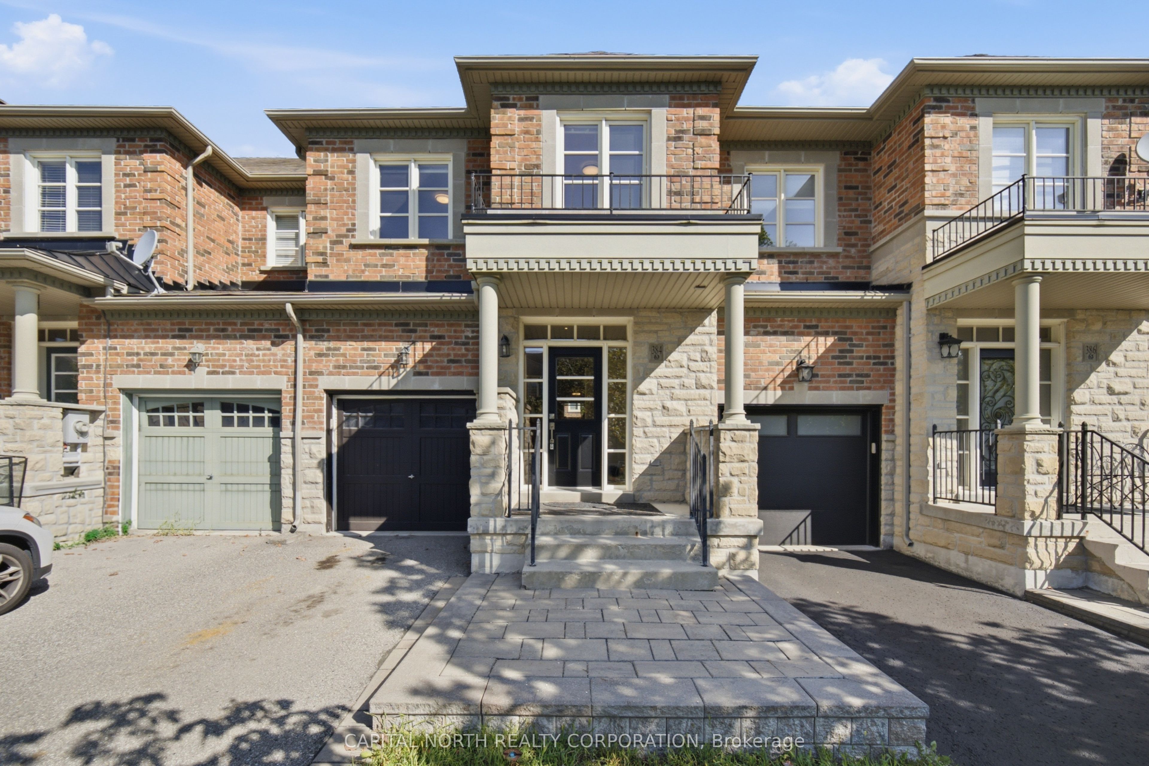 384 William Dunn Crescent Property Photo 1