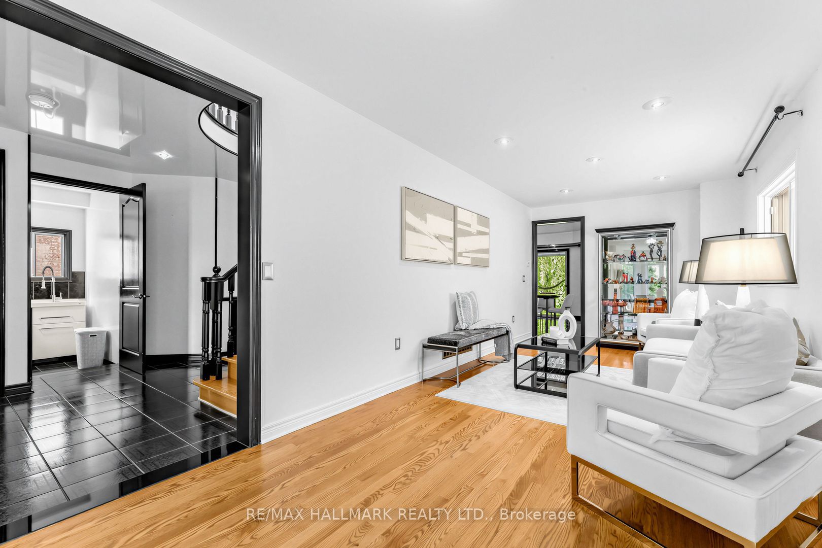 106 Larratt Lane Property Photo 7