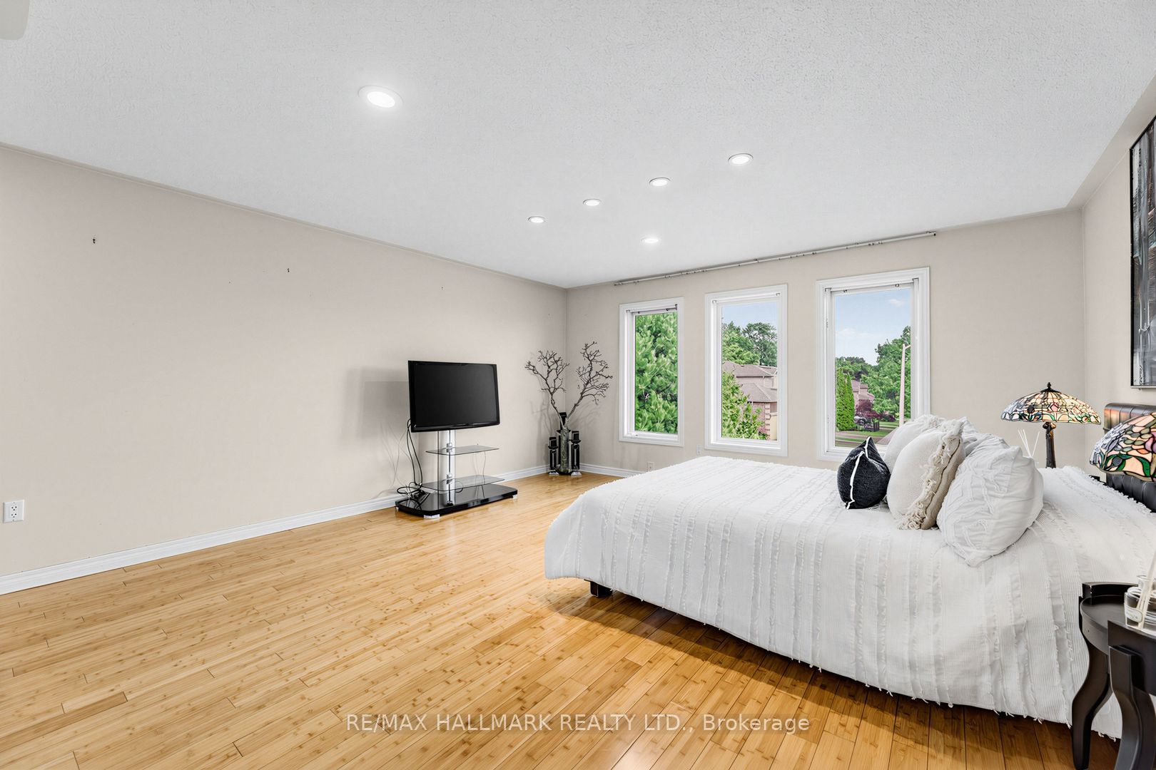 106 Larratt Lane Property Photo 38