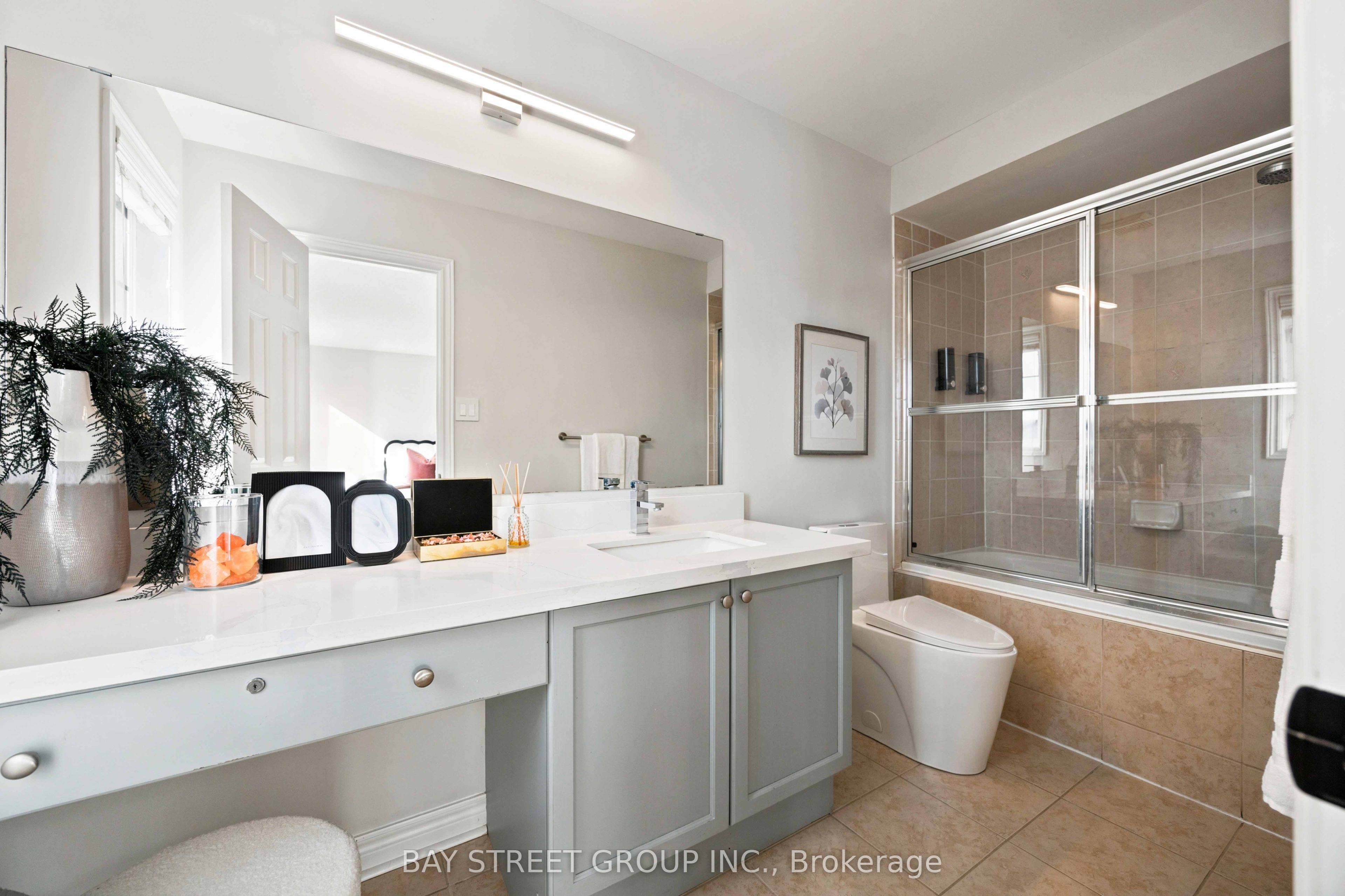 5 Tottenham Court Property Photo 36