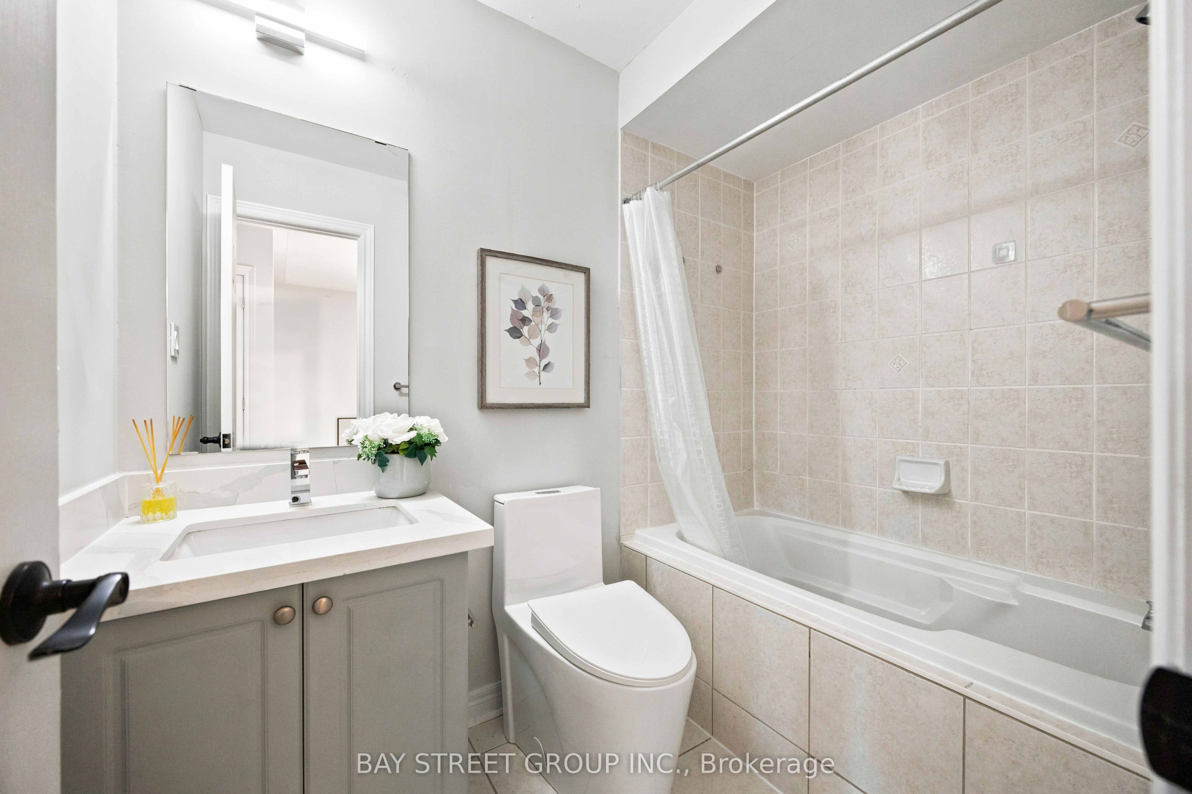 5 Tottenham Court Property Photo 42