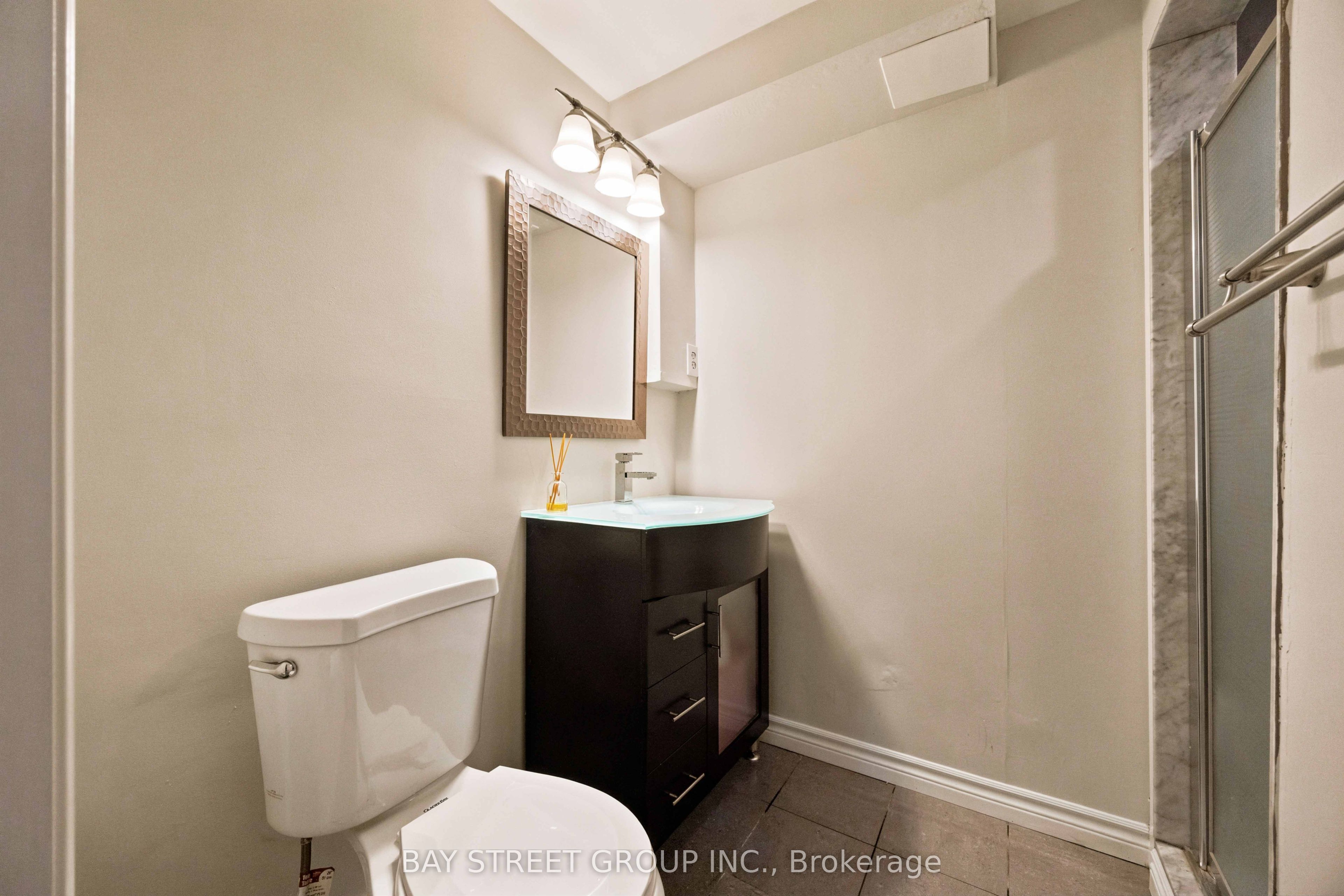 5 Tottenham Court Property Photo 46