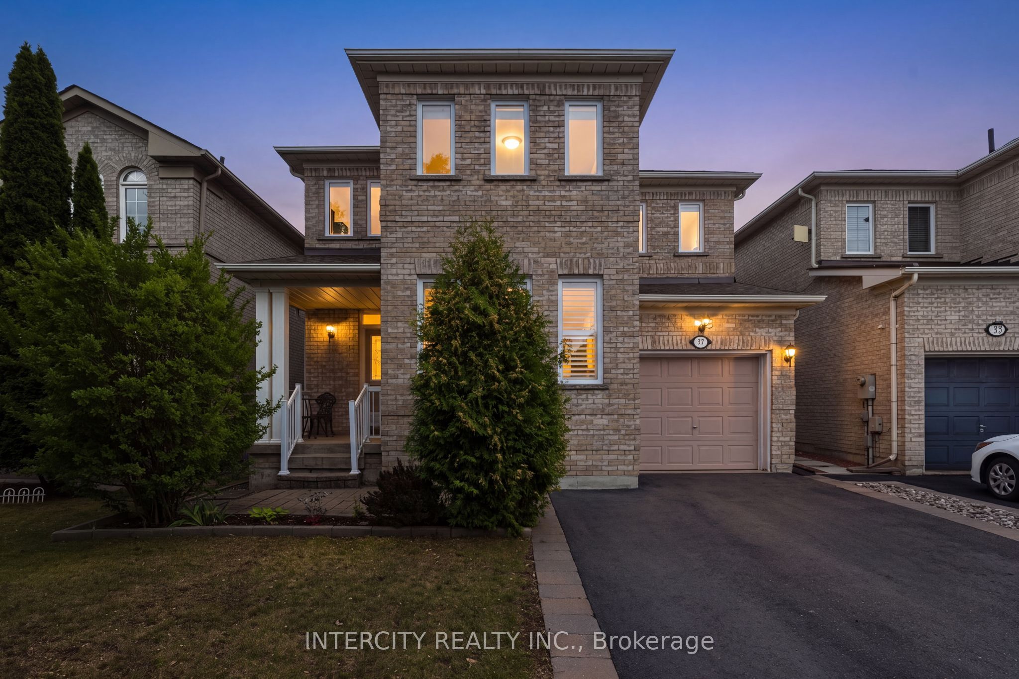 37 Redfinch Crescent Property Photo 1