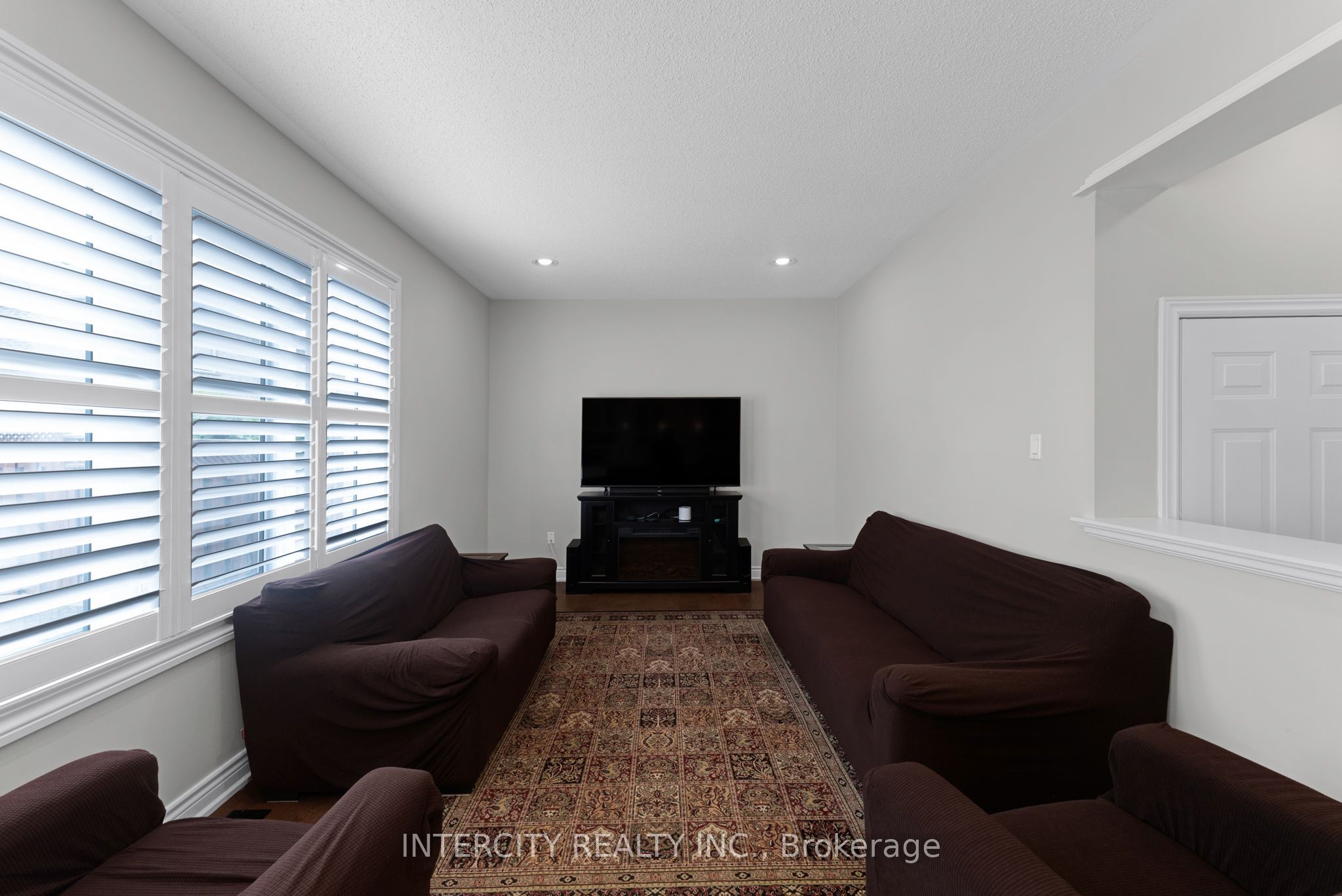 37 Redfinch Crescent Property Photo 16