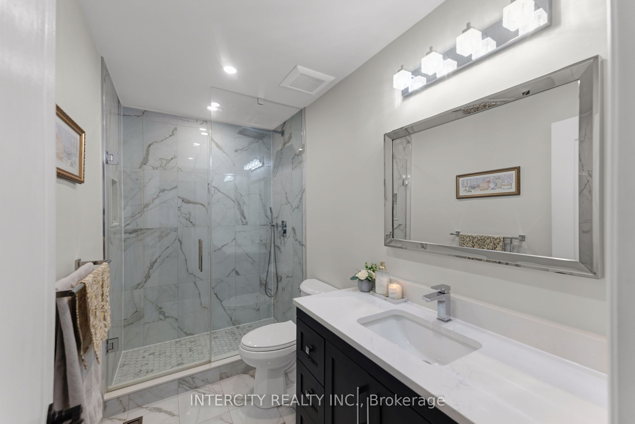 37 Redfinch Crescent Property Photo 36