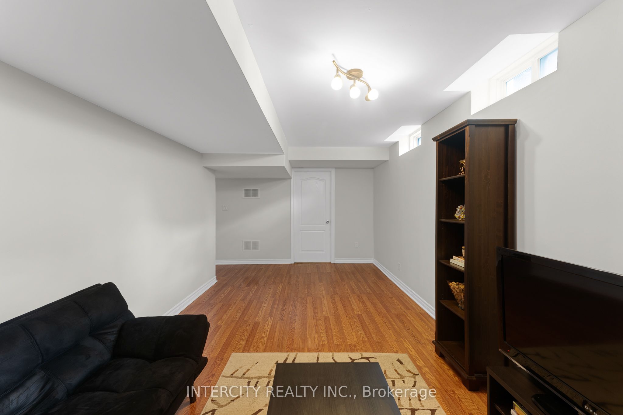 37 Redfinch Crescent Property Photo 43