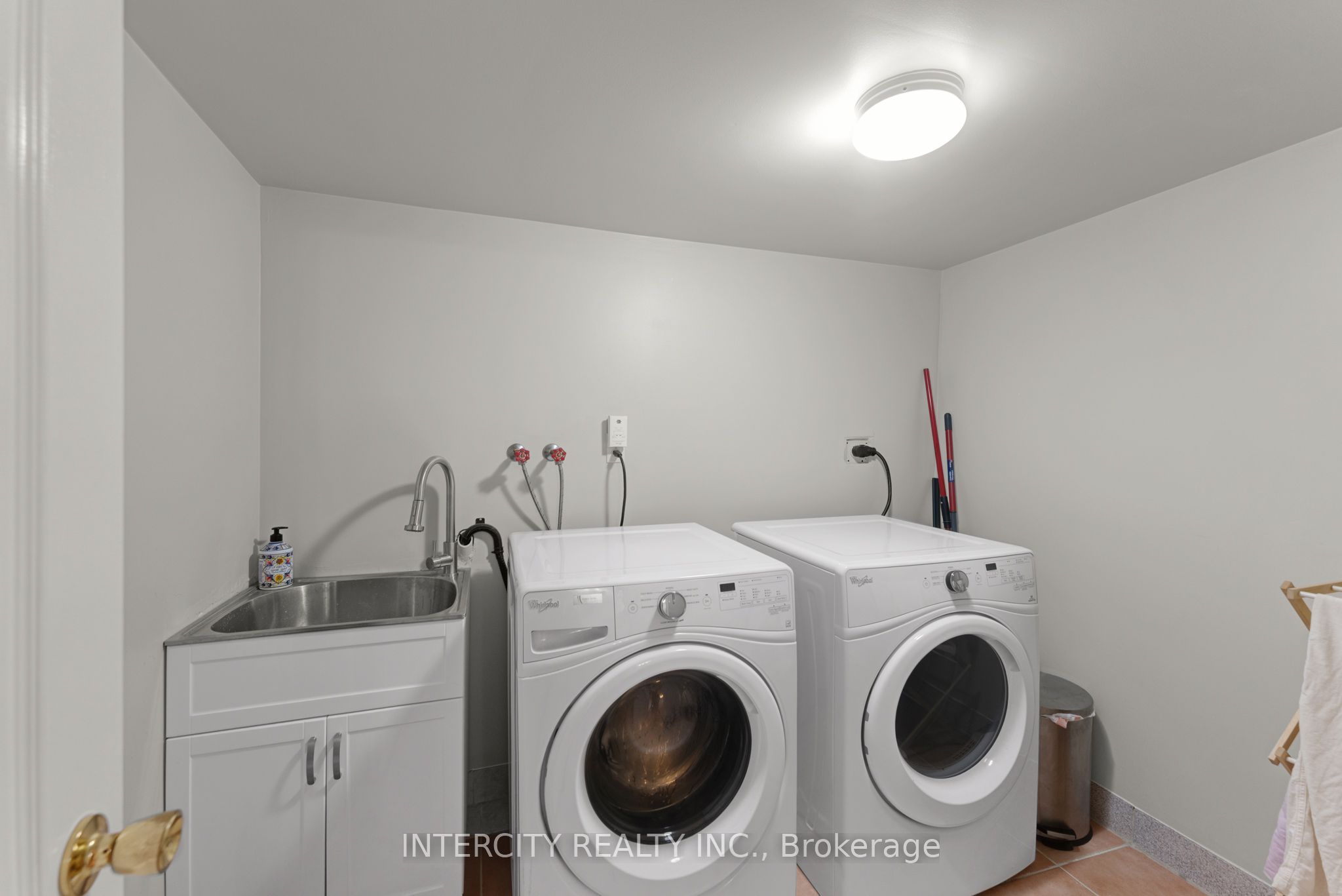 37 Redfinch Crescent Property Photo 45