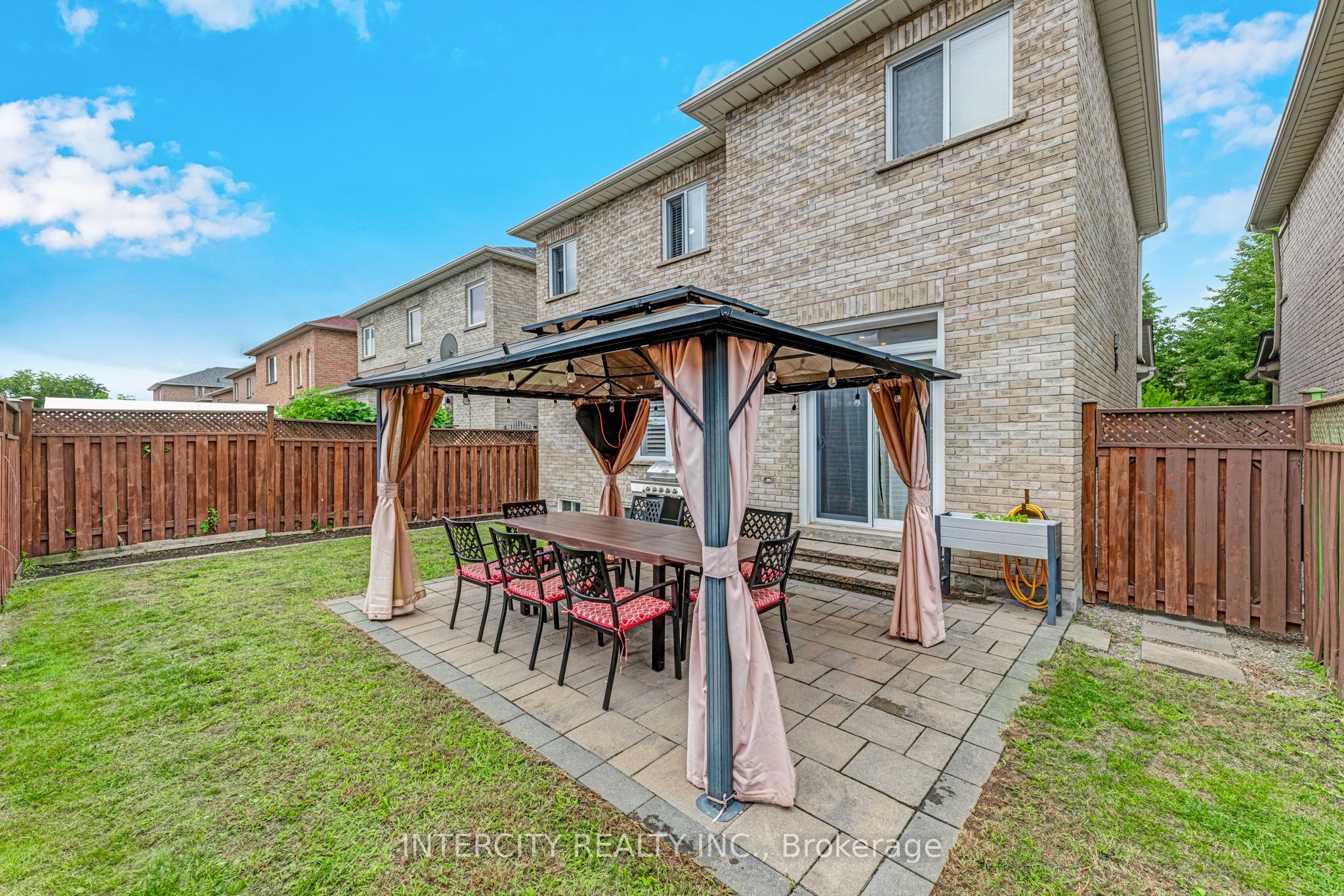 37 Redfinch Crescent Property Photo 47