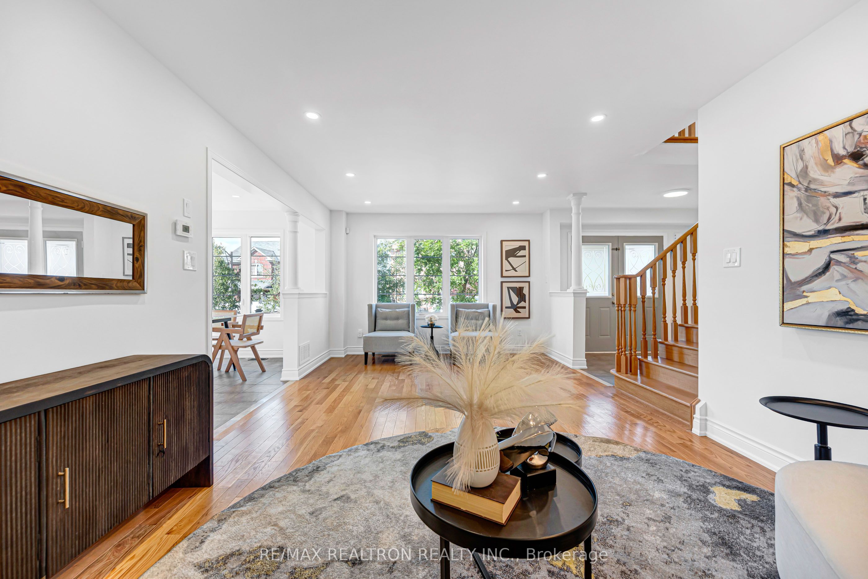 112 Duffin Drive Property Photo 3