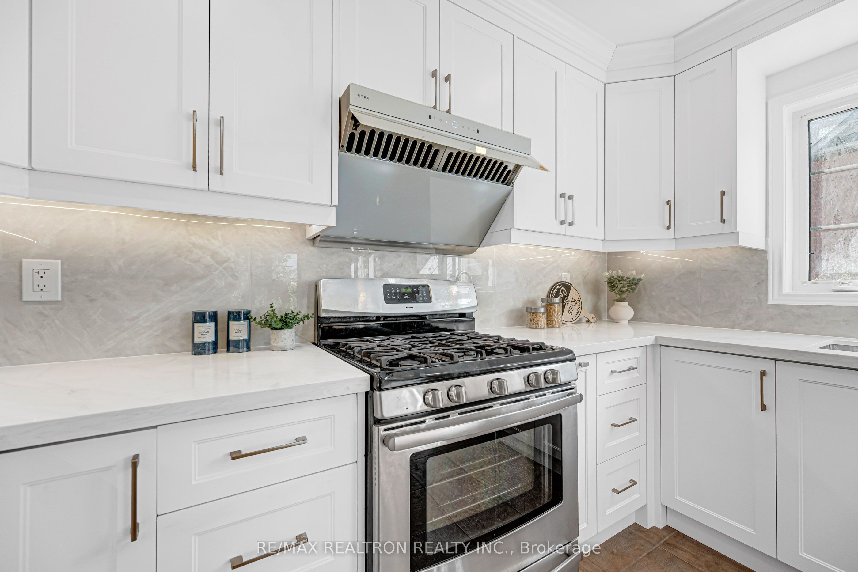 112 Duffin Drive Property Photo 8
