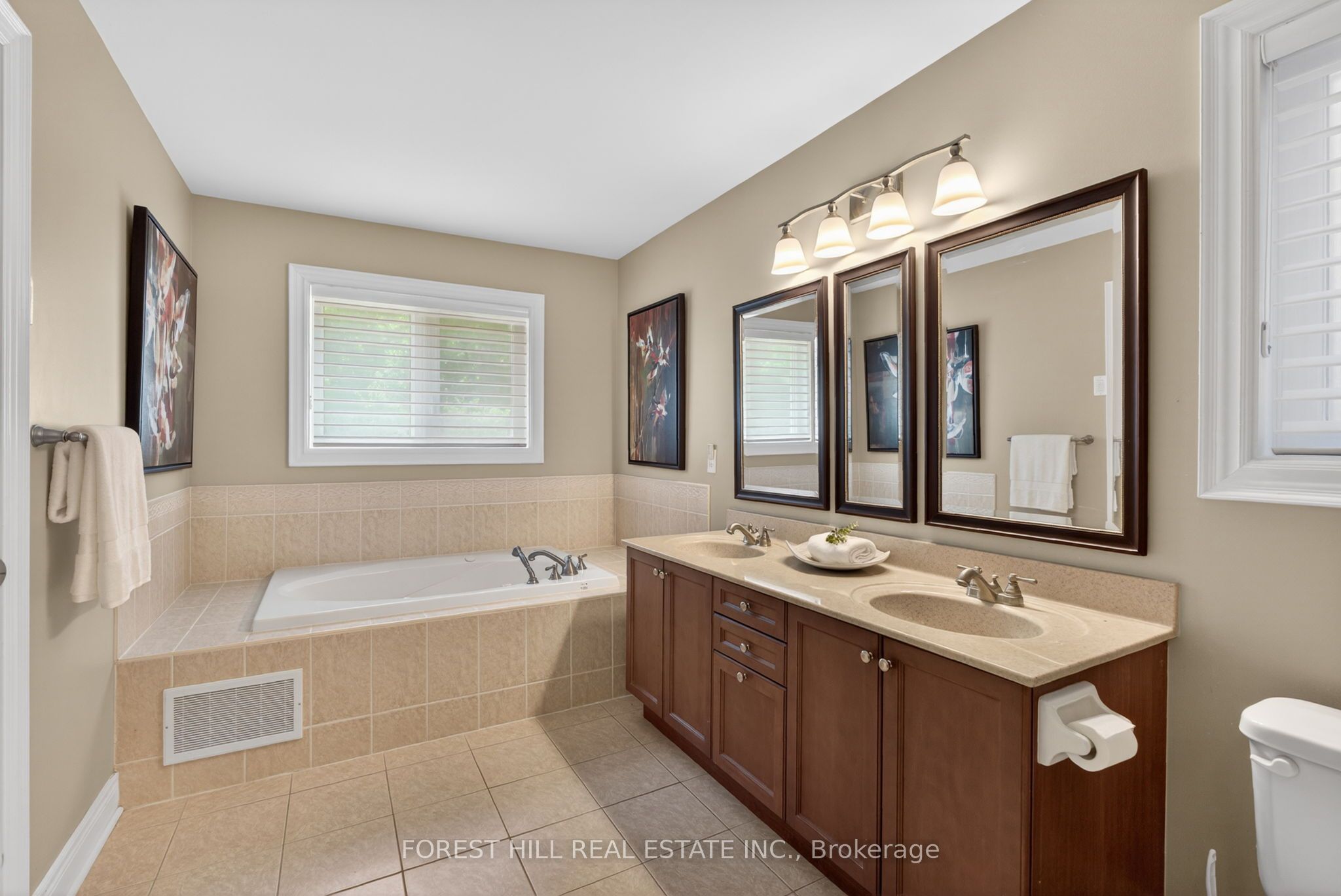 33 Chopin Boulevard Property Photo 26