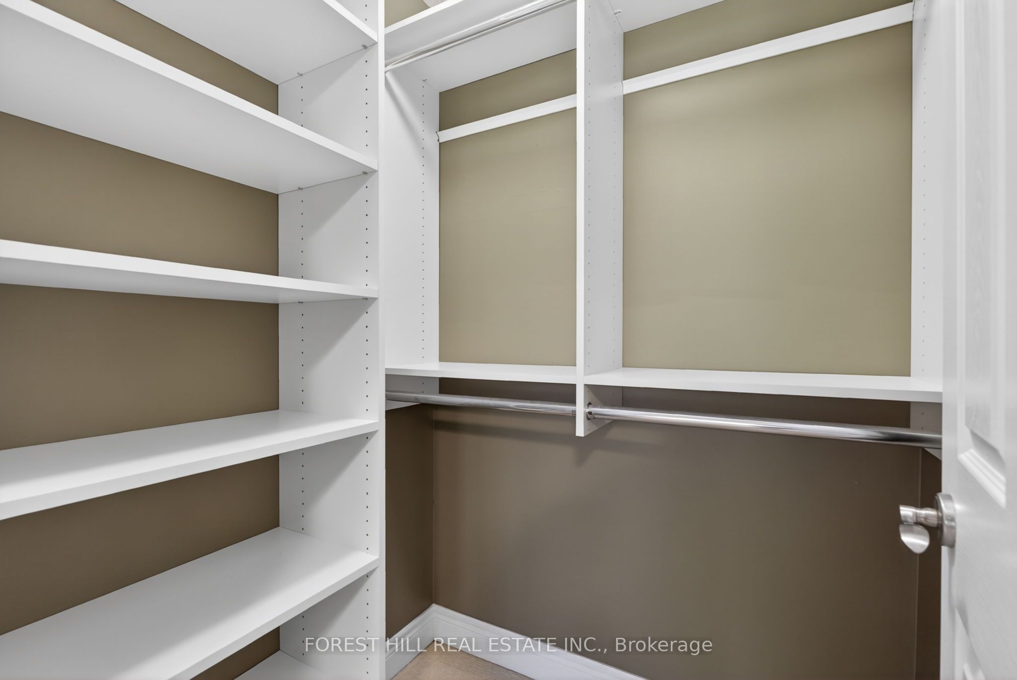 33 Chopin Boulevard Property Photo 31