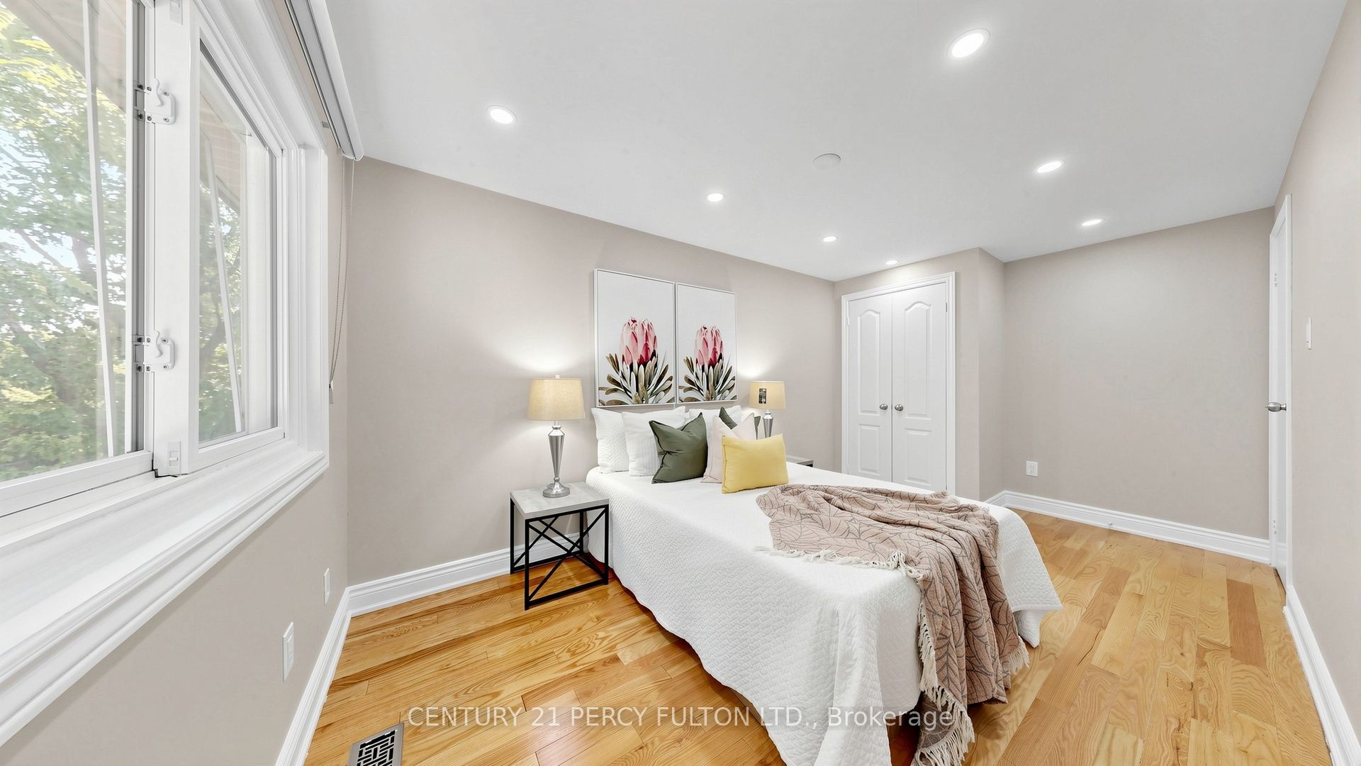 70 Knightsbridge Way Property Photo 29