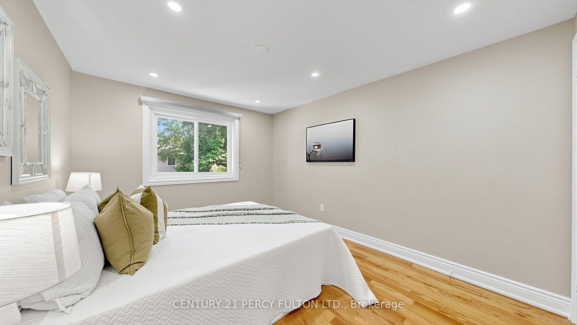 70 Knightsbridge Way Property Photo 33