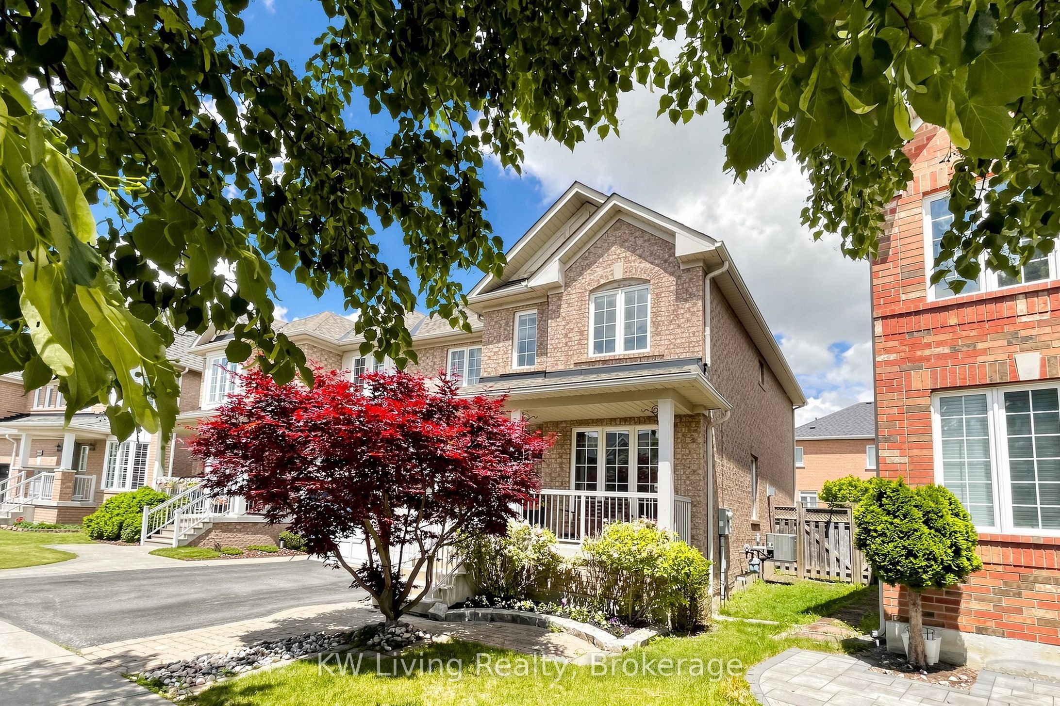 72 Stotts Crescent Property Photo 2