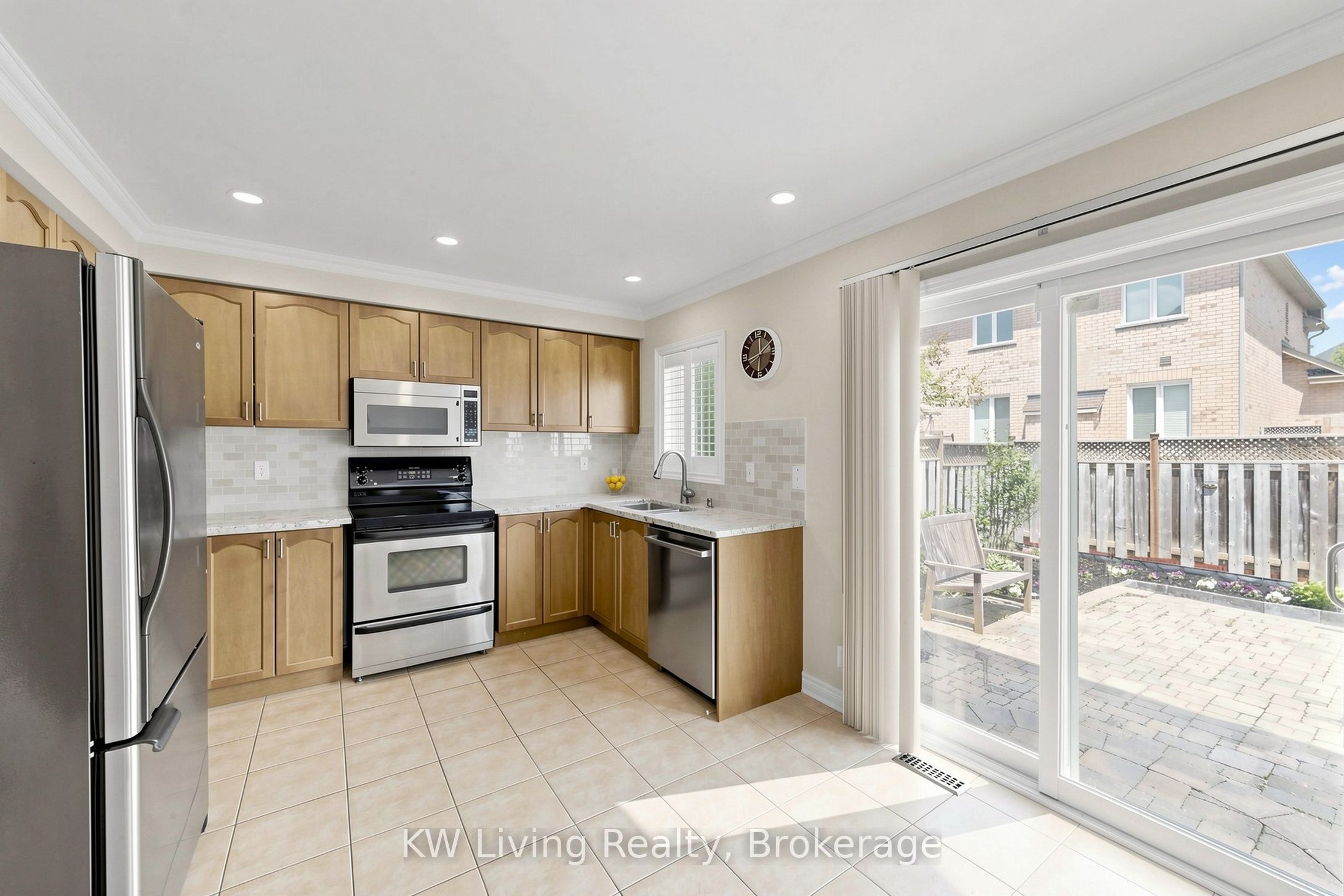72 Stotts Crescent Property Photo 11