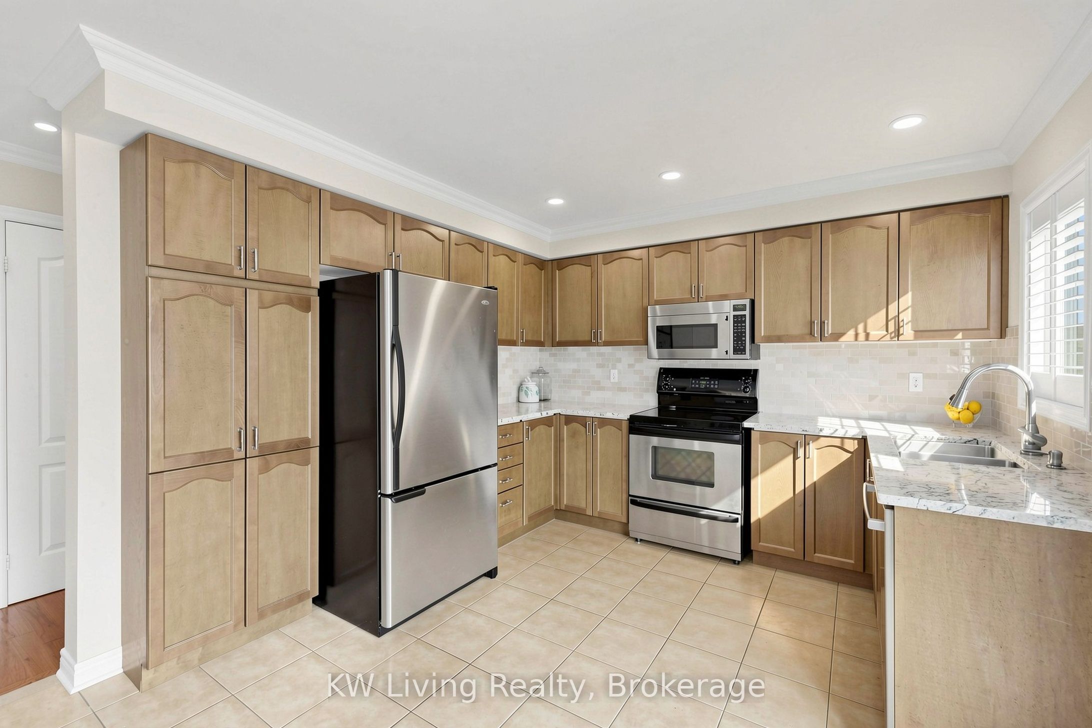 72 Stotts Crescent Property Photo 12