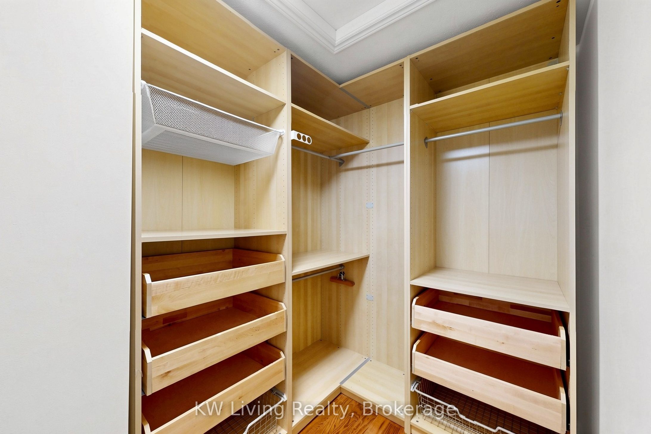 72 Stotts Crescent Property Photo 17
