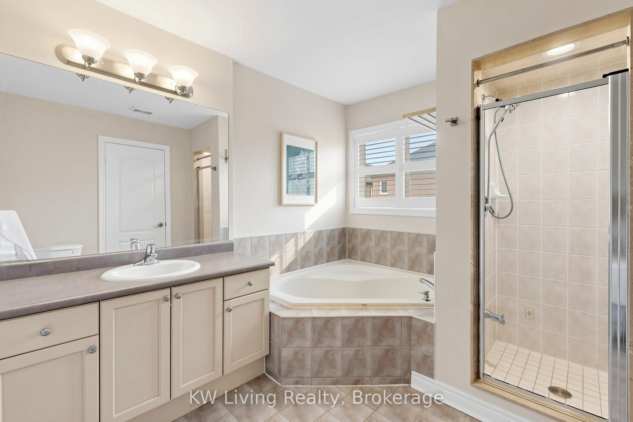 72 Stotts Crescent Property Photo 18