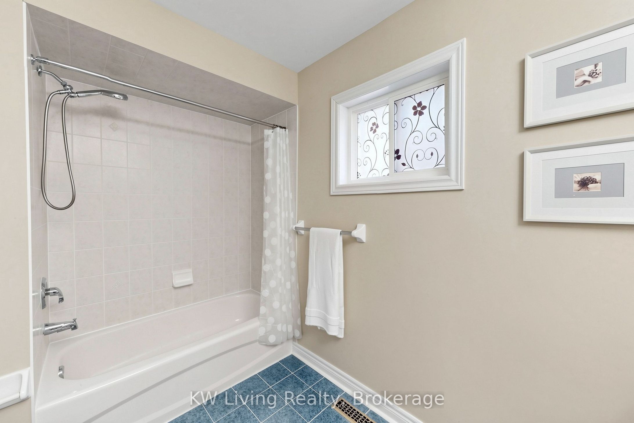 72 Stotts Crescent Property Photo 23