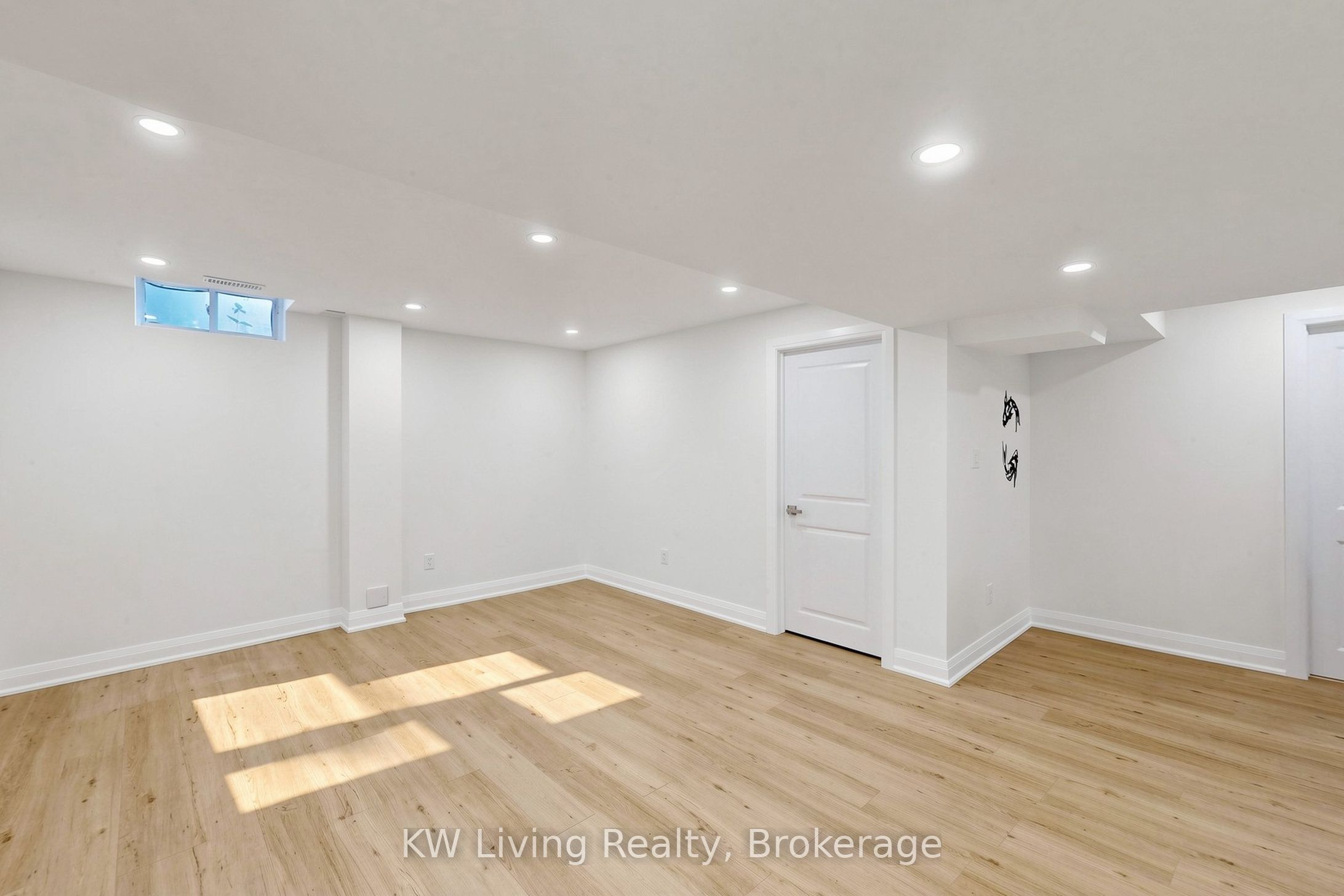 72 Stotts Crescent Property Photo 28
