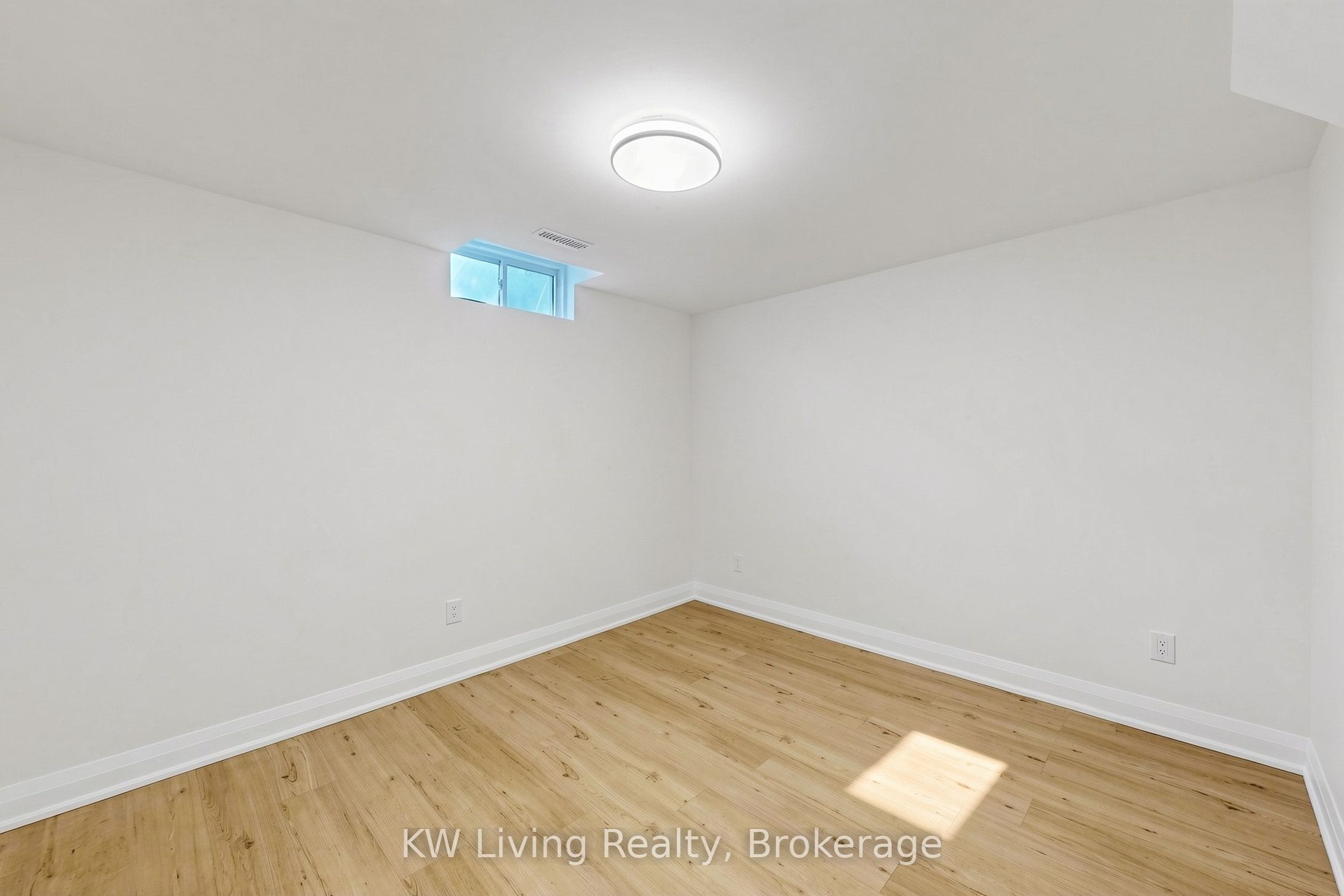 72 Stotts Crescent Property Photo 33