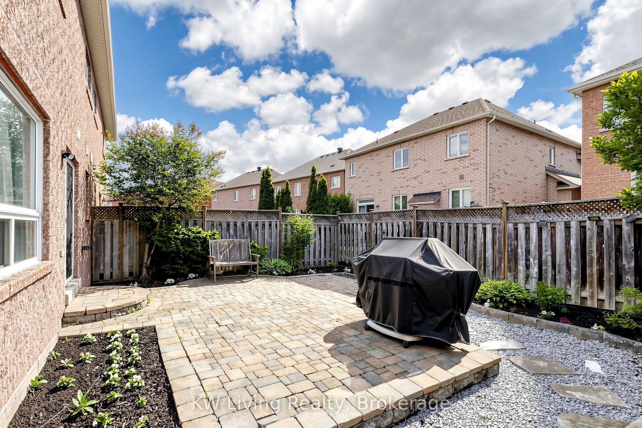 72 Stotts Crescent Property Photo 41