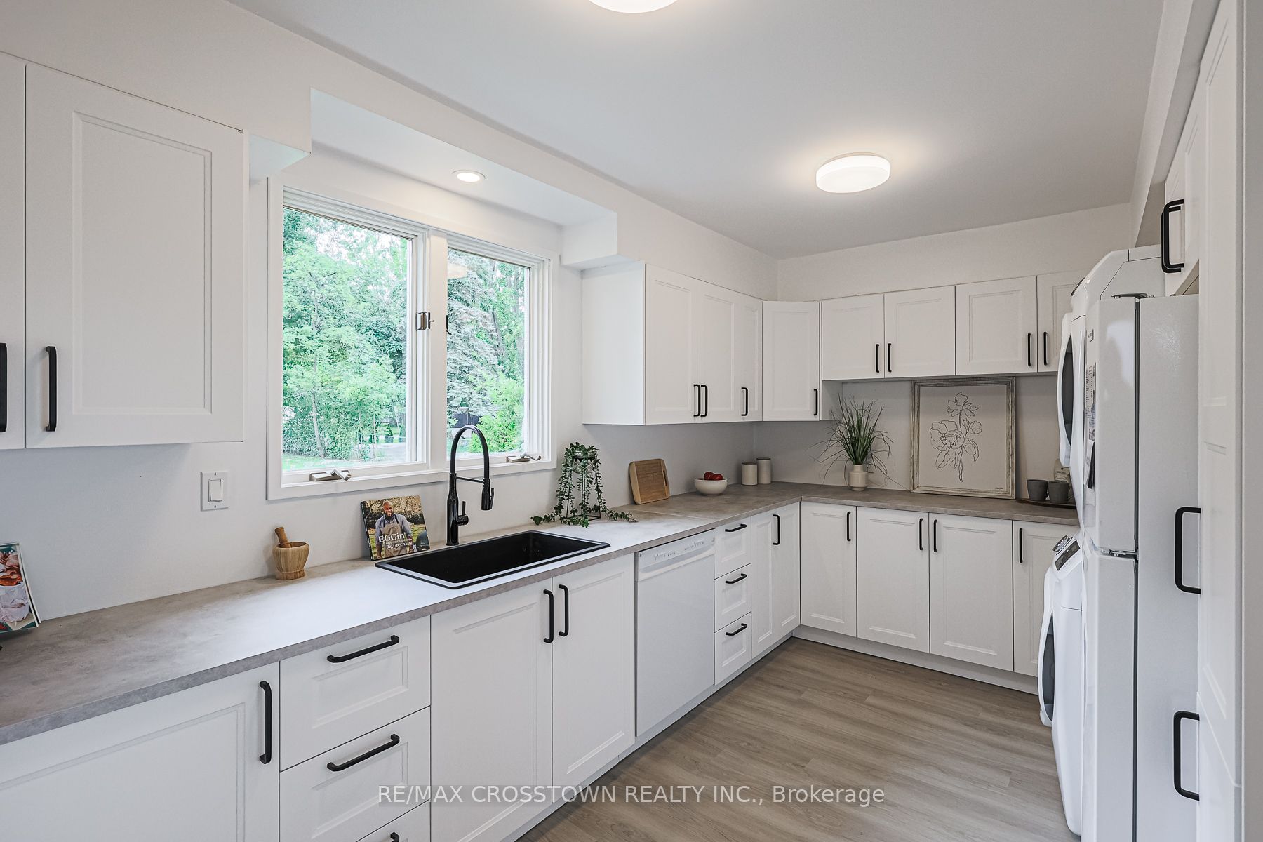 128 Moores Beach Road Property Photo 9