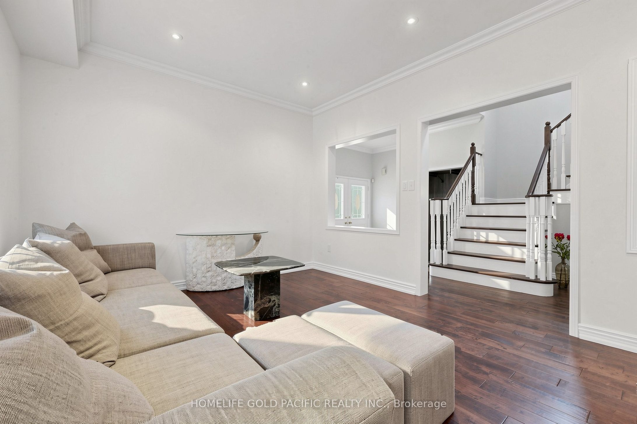 70 Mallard Marsh Crescent E Property Photo 6