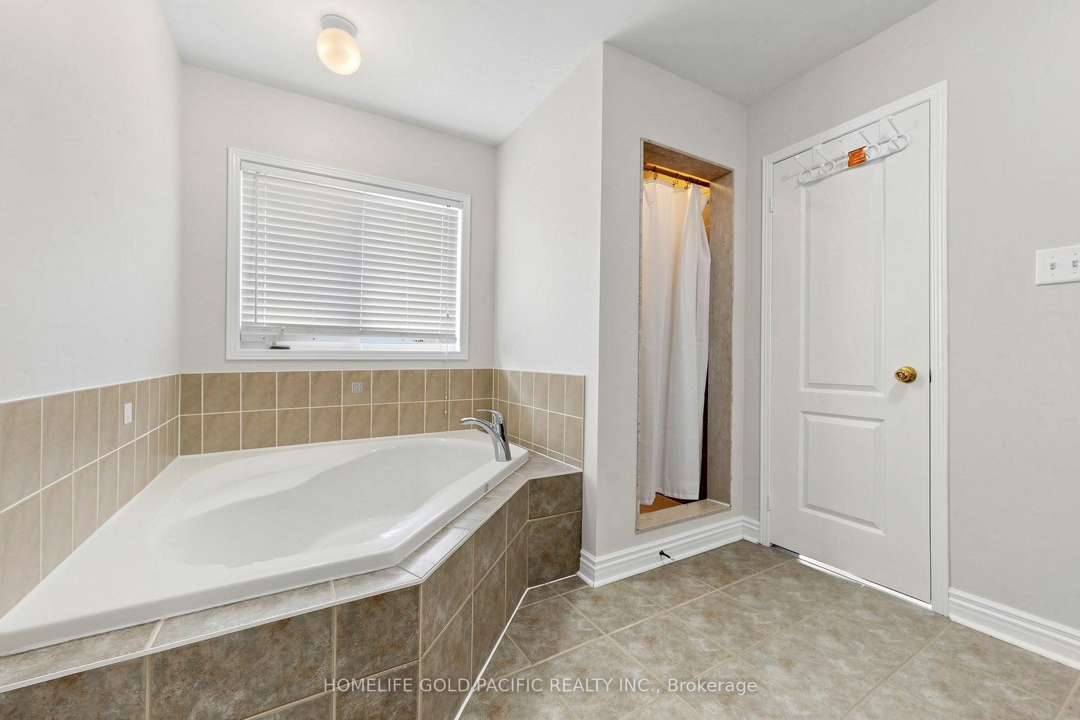 70 Mallard Marsh Crescent E Property Photo 30
