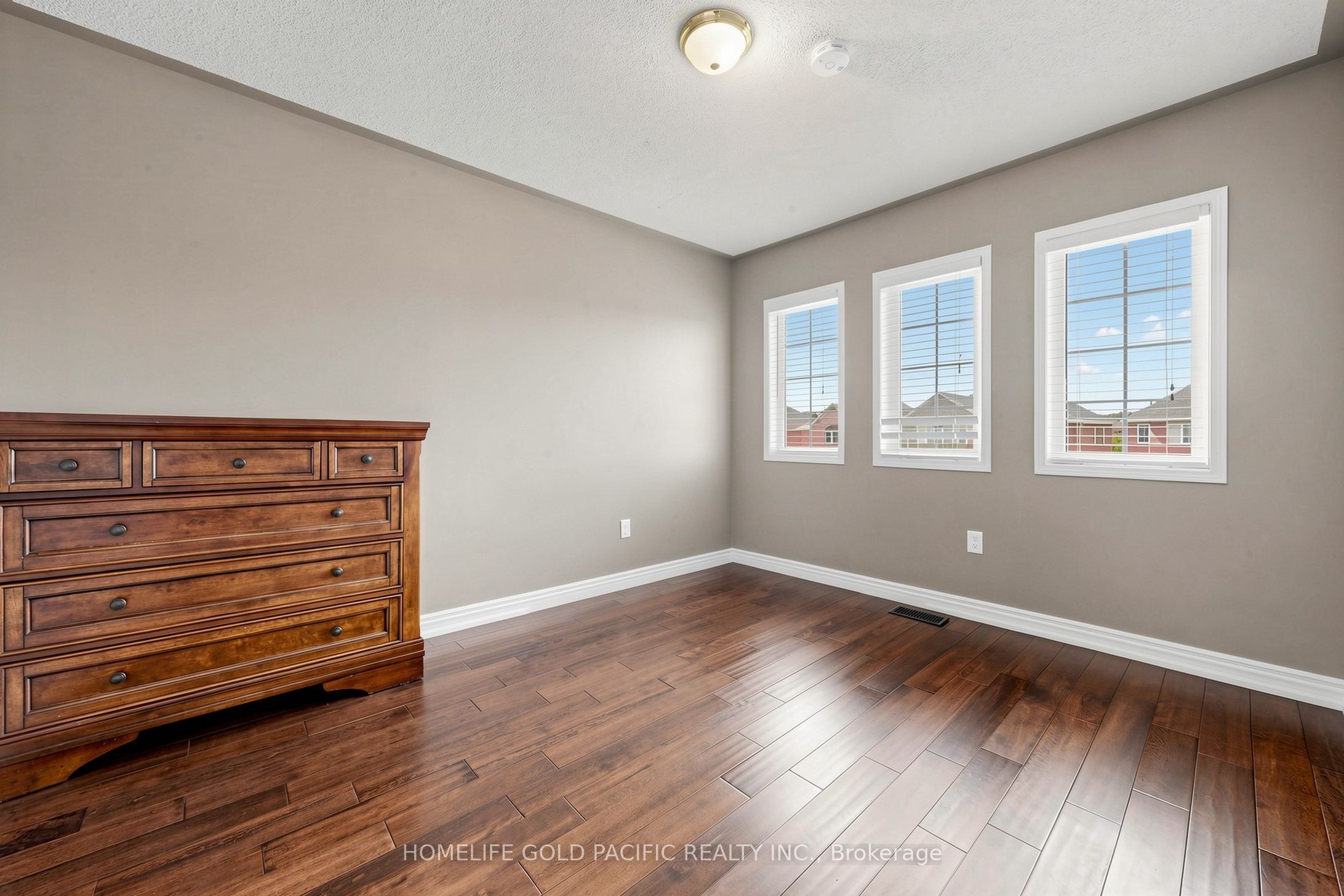 70 Mallard Marsh Crescent E Property Photo 32