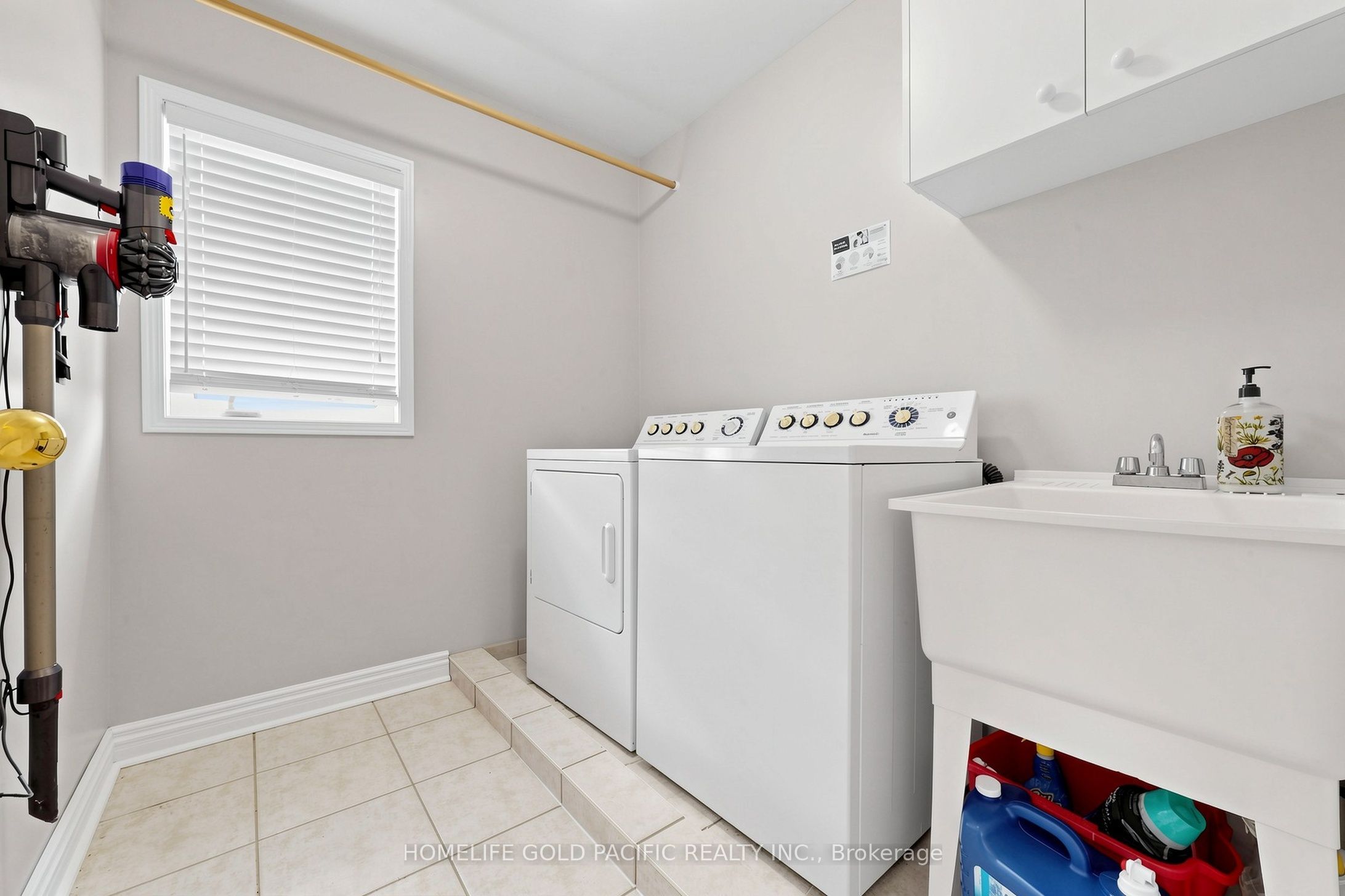 70 Mallard Marsh Crescent E Property Photo 43
