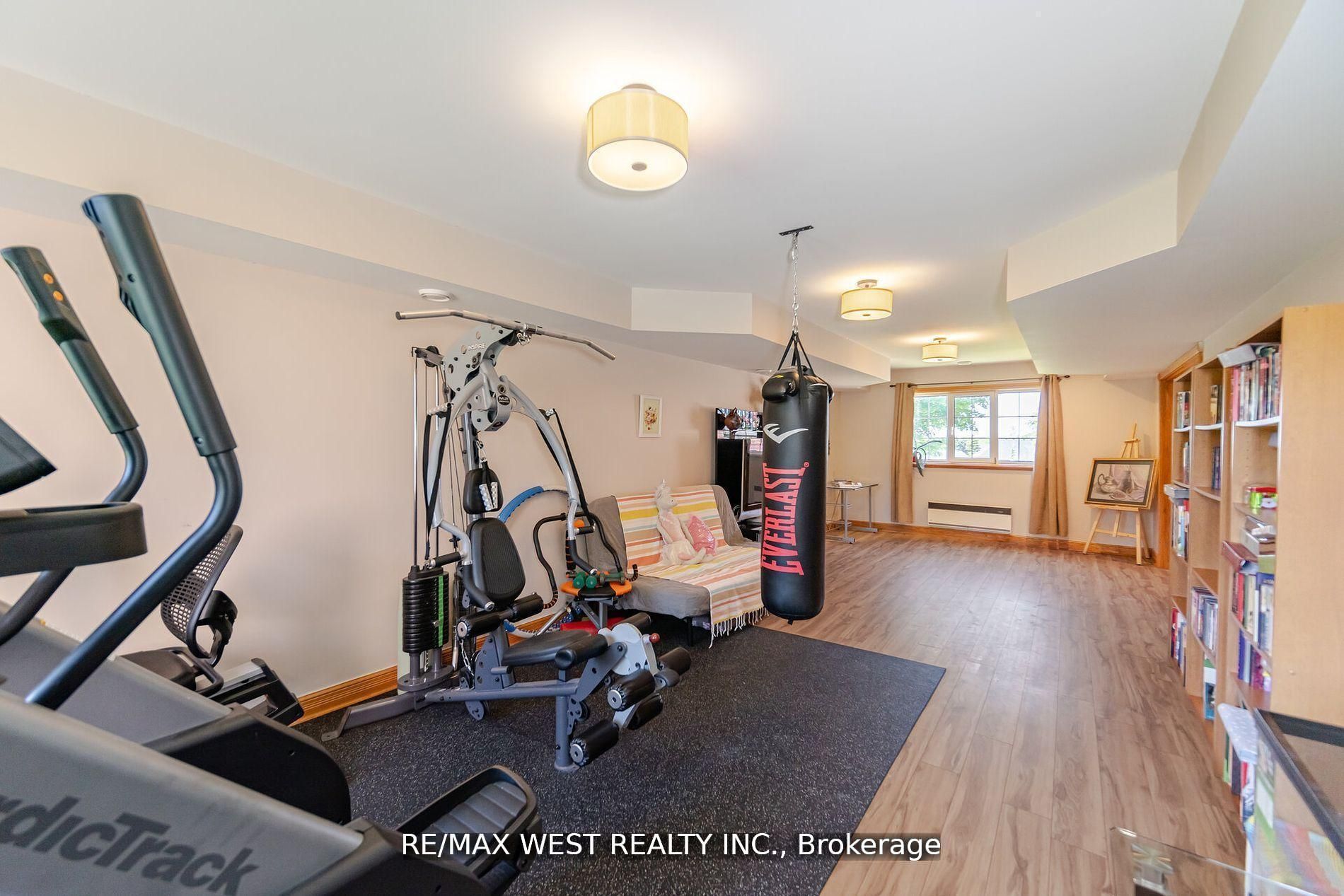 7 Stewart Crescent Property Photo 25