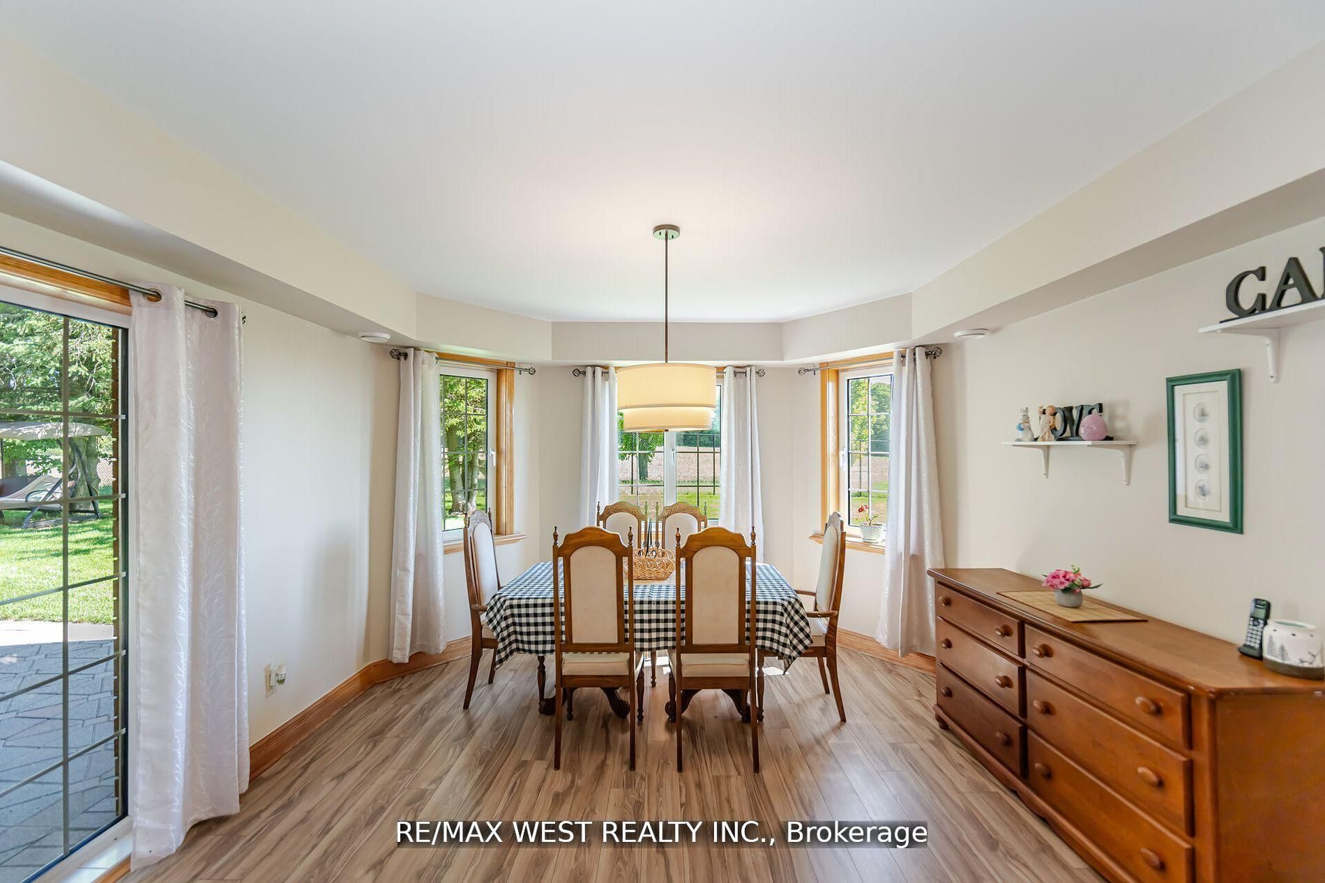 7 Stewart Crescent Property Photo 28