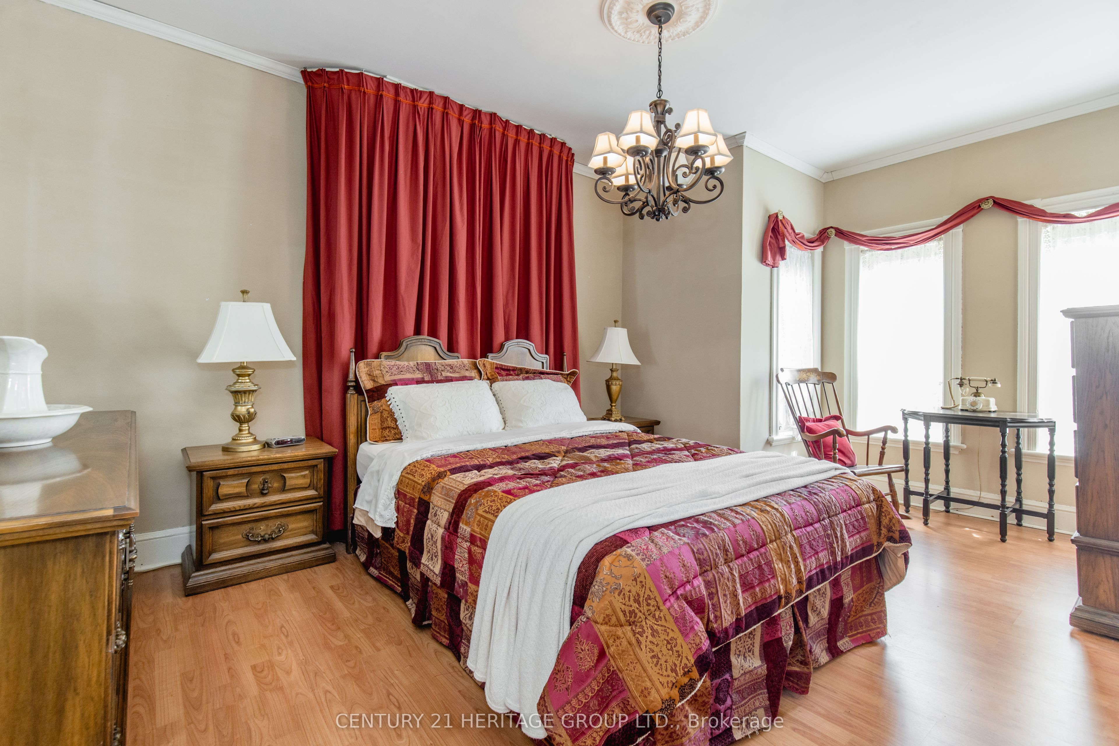 4 Thomas Street Property Photo 25