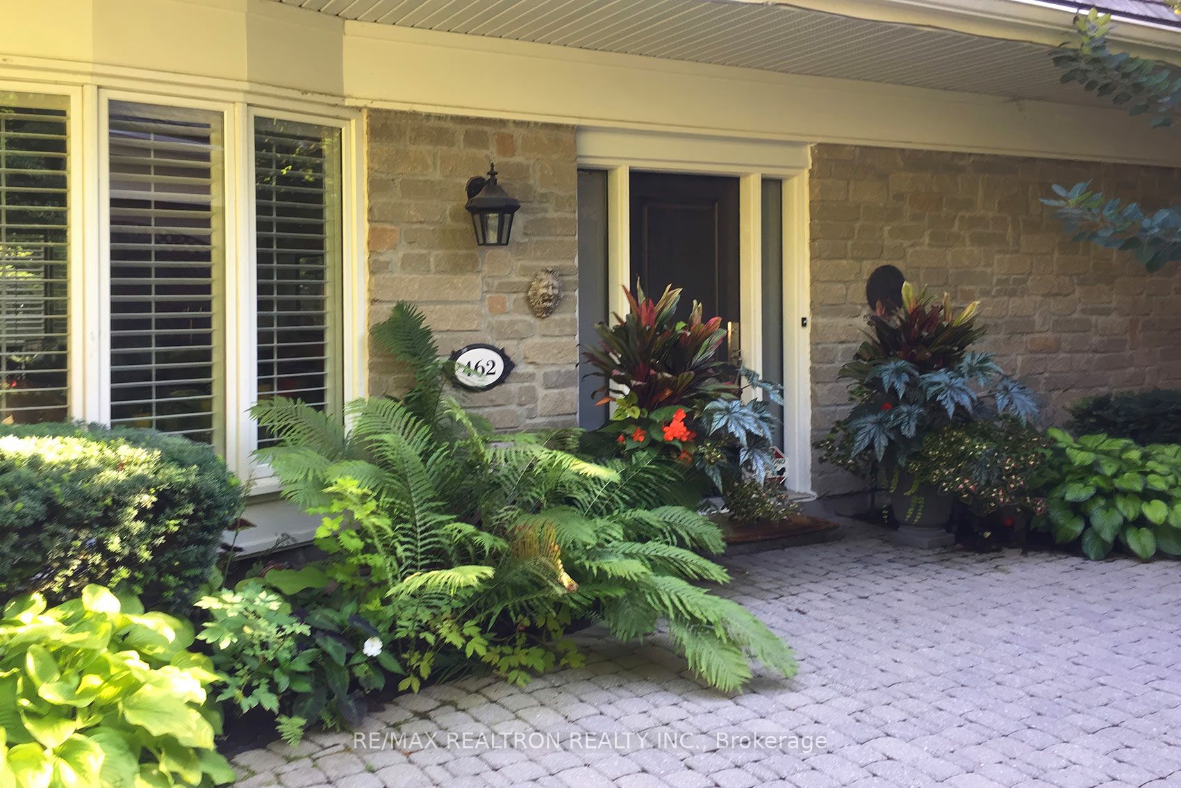 462 Beacon Hall Drive Property Photo 6