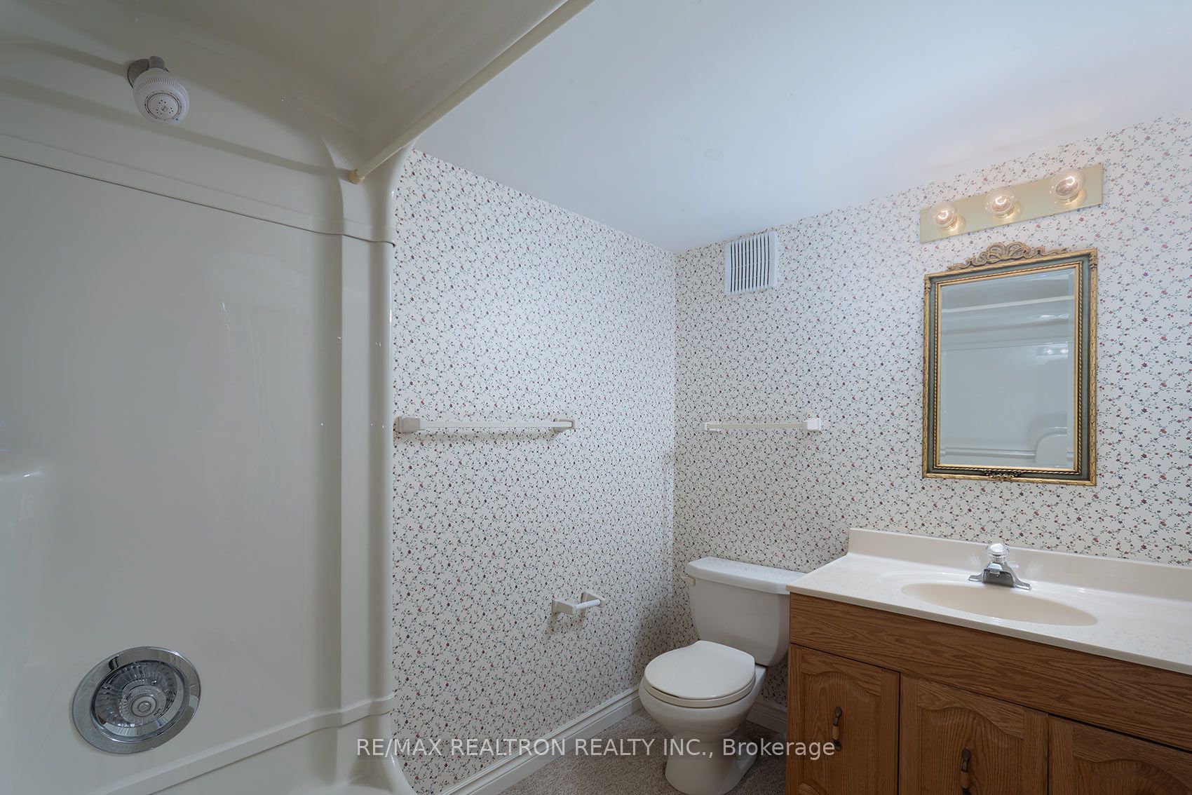 462 Beacon Hall Drive Property Photo 37