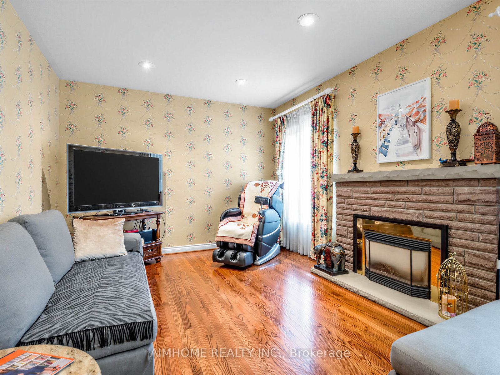 92 Braeside Square Property Photo 12