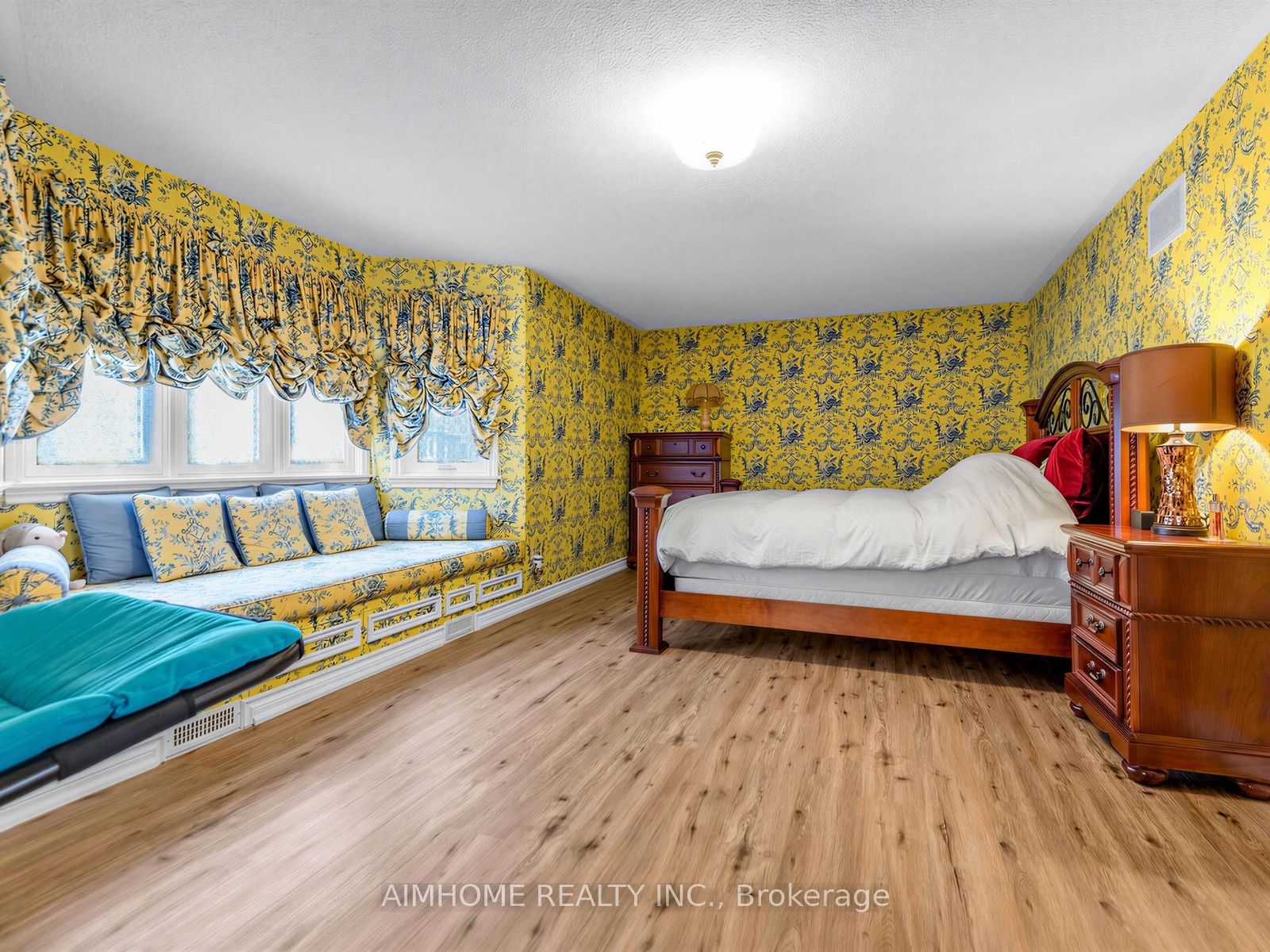 92 Braeside Square Property Photo 18
