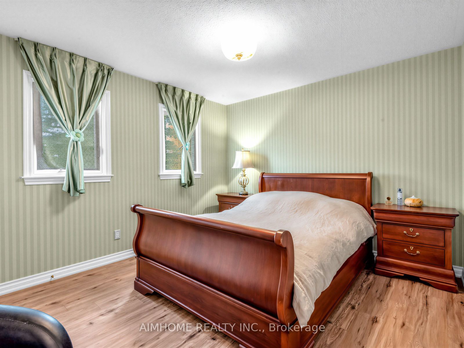 92 Braeside Square Property Photo 23
