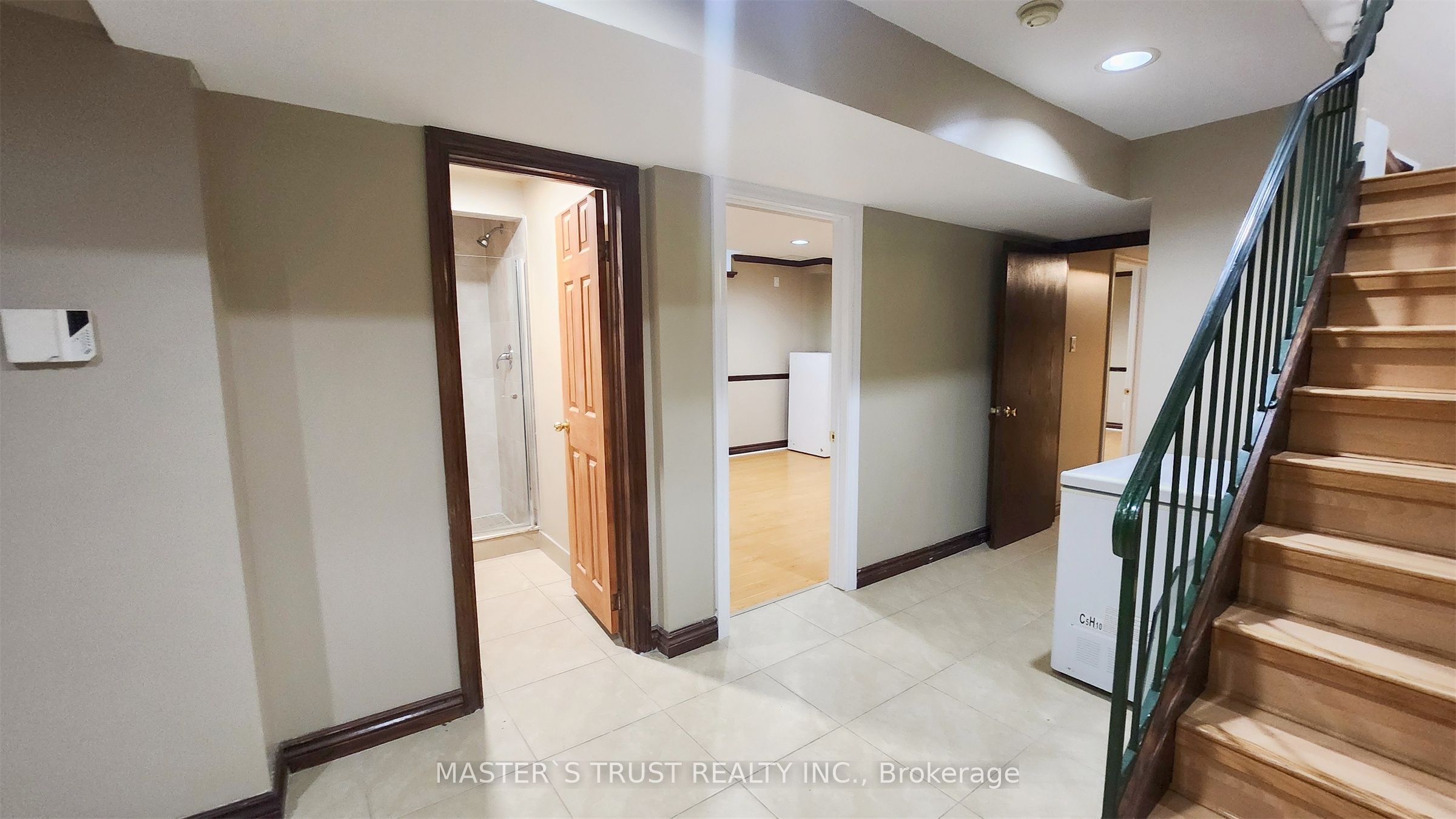 9 Springer Drive Property Photo 8