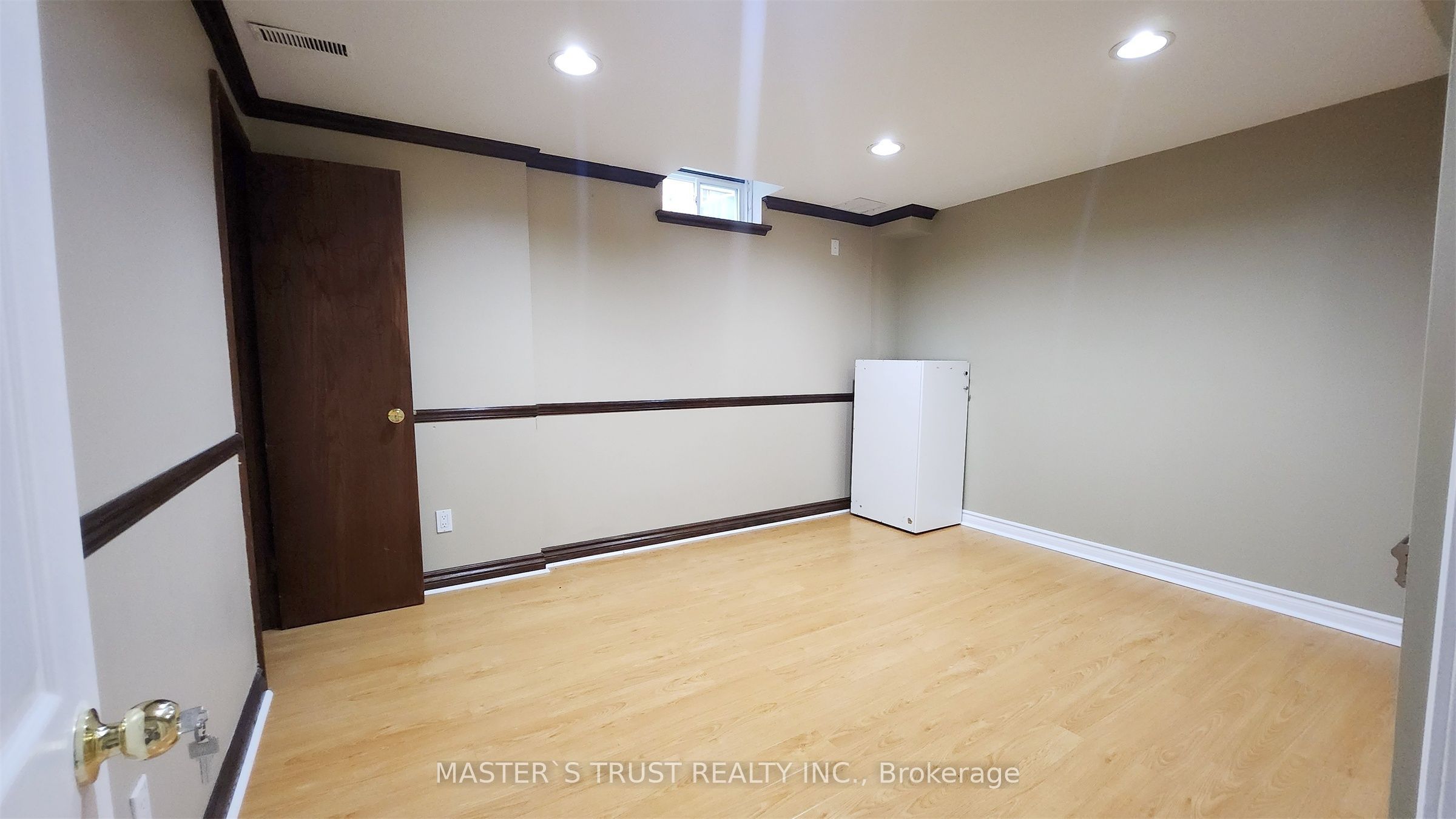 9 Springer Drive Property Photo 9