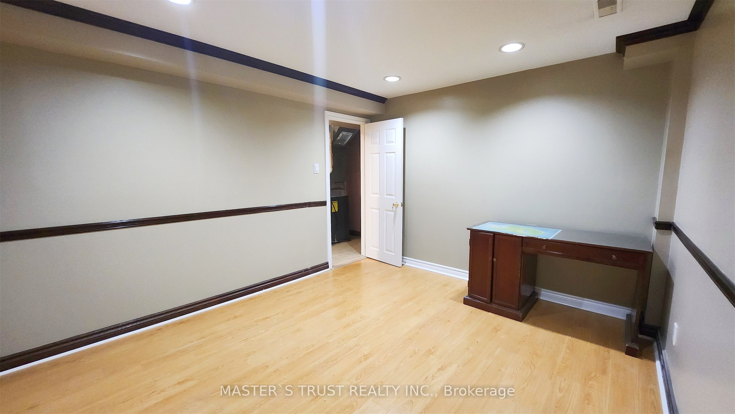 9 Springer Drive Property Photo 12